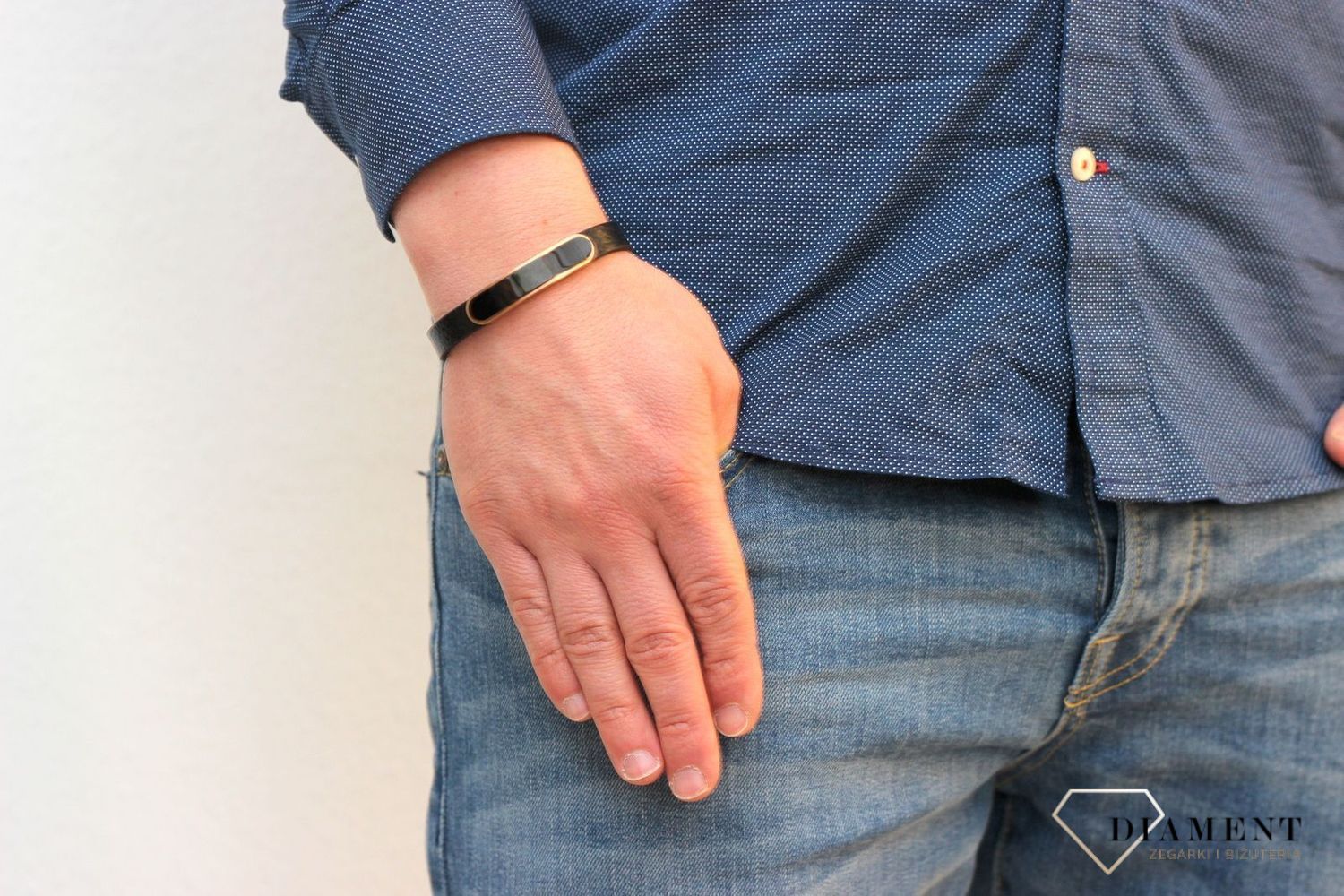 Skórzana bransoletka męska czarna z blaszką BRA-000000-305-STAL.jpg