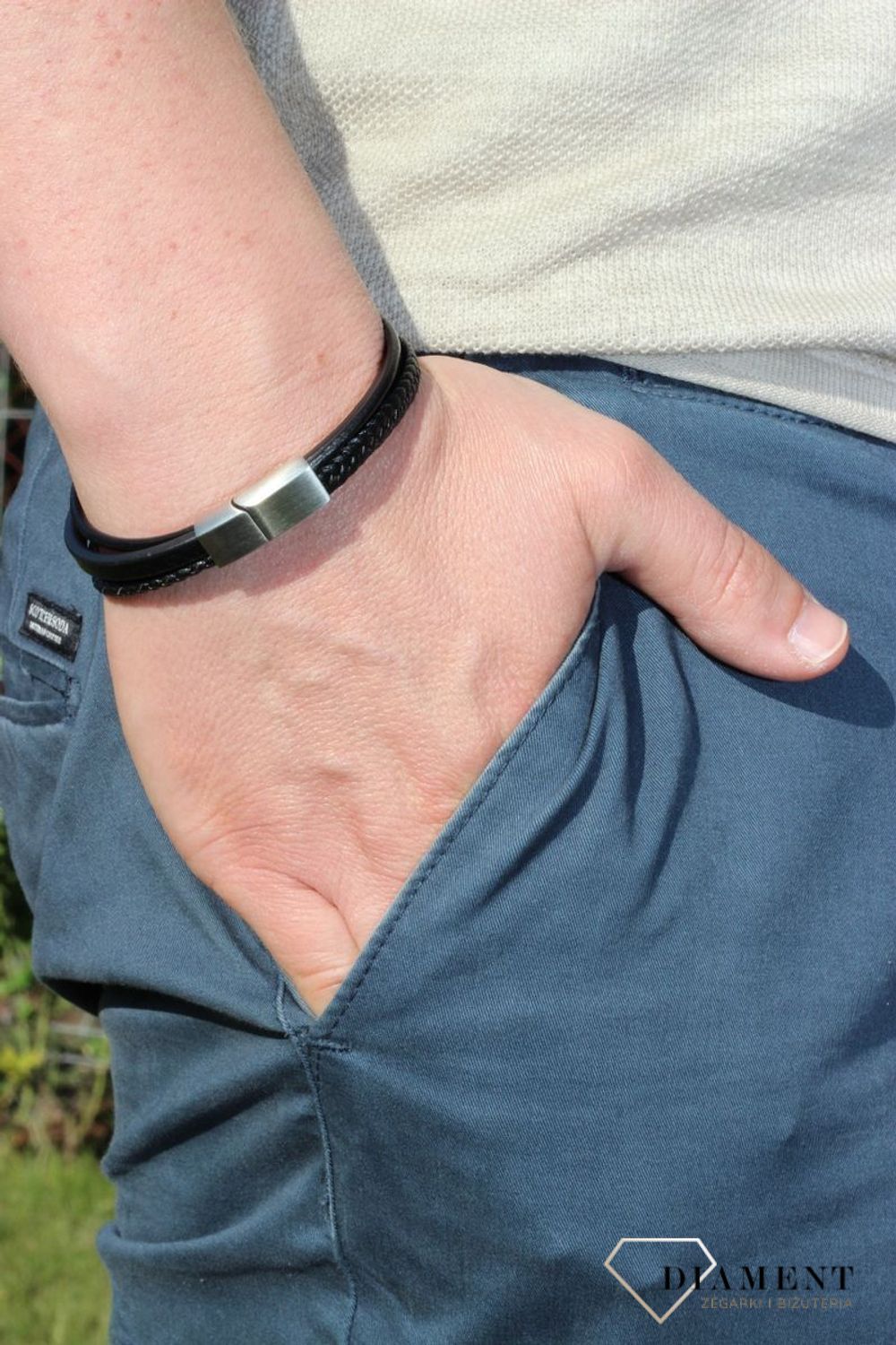 Skórzana bransoletka ze stalą w czarnym kolorze BRA-000000-324-SKÓRA.jpg