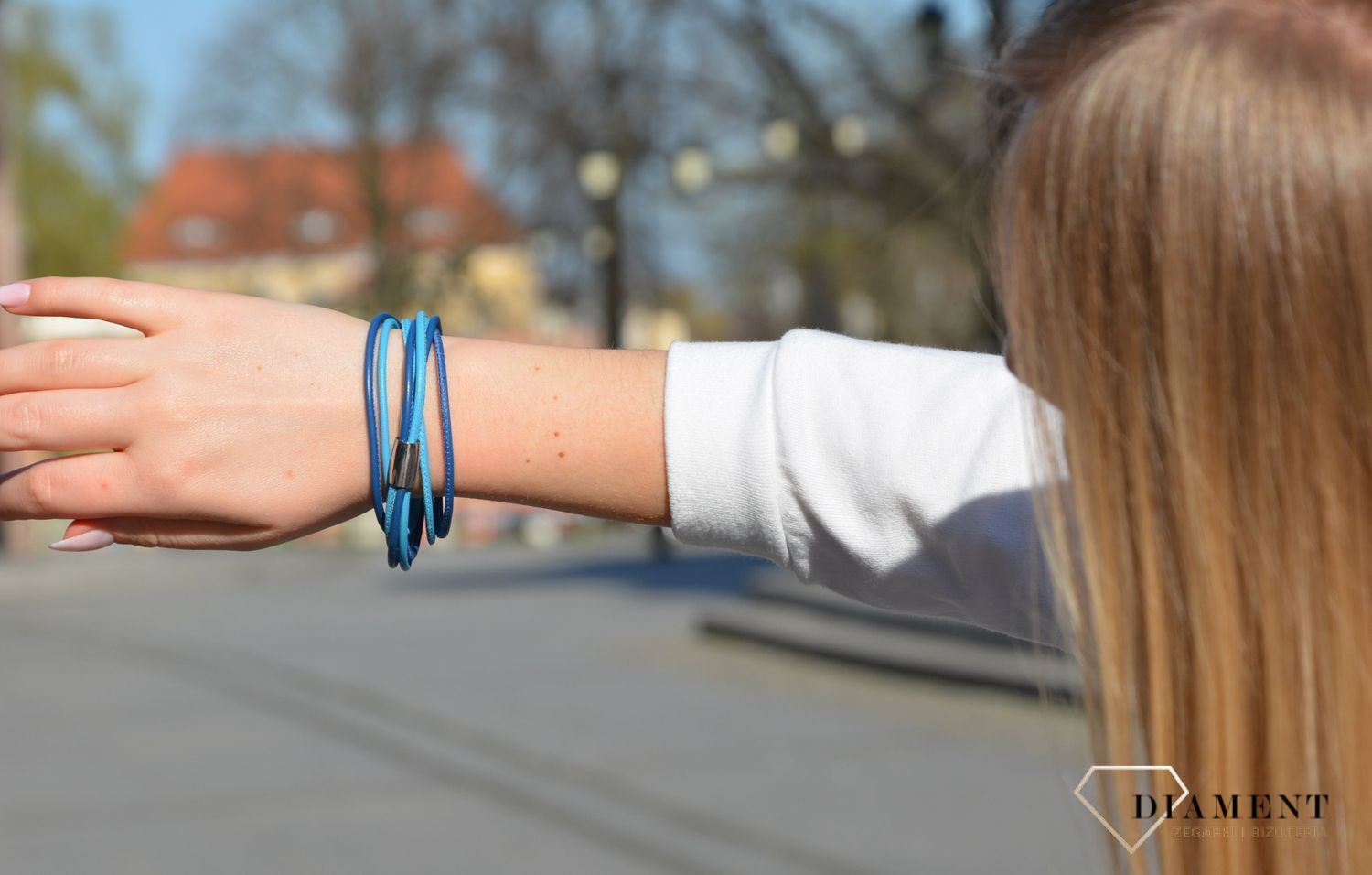 Bransoletka damska skórzana to świetny dodatek, który można nosić do codziennych stylizacji i eleganckich strojów. Idealne na prezent dla kobiet..jpg