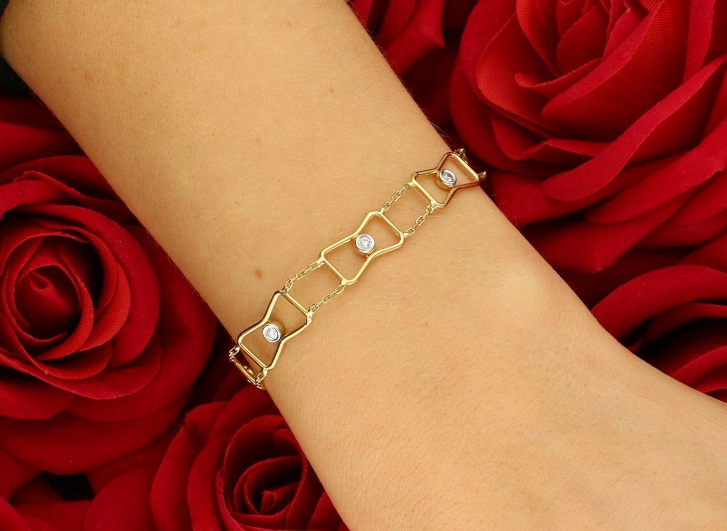 Bransoletka złota z cyrkonią pr 333, BRA-000000-705-333 Złota bransoletka wykonana z 8 karatowego żółtego złota. Bransoletka to idealny pomysł na prezent. Złota biżuteria w oryginalnej.jpg