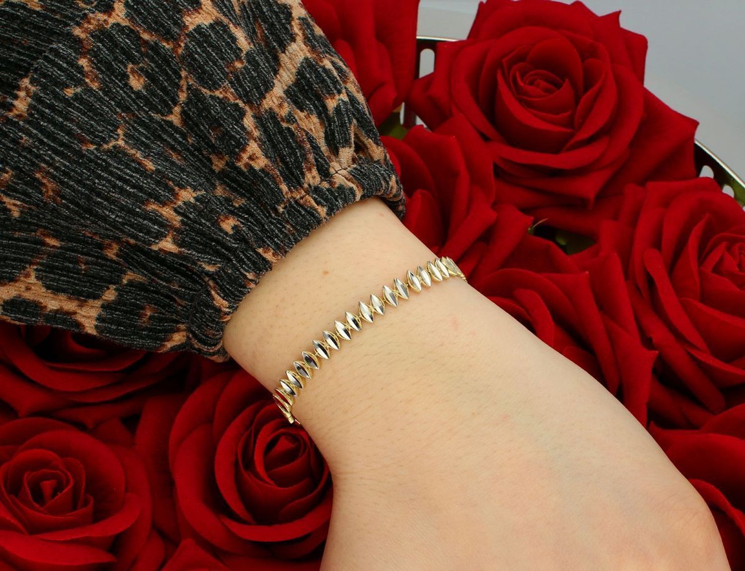 Złota bransoletka damska 333 Złoty blask elegancji ..jpg