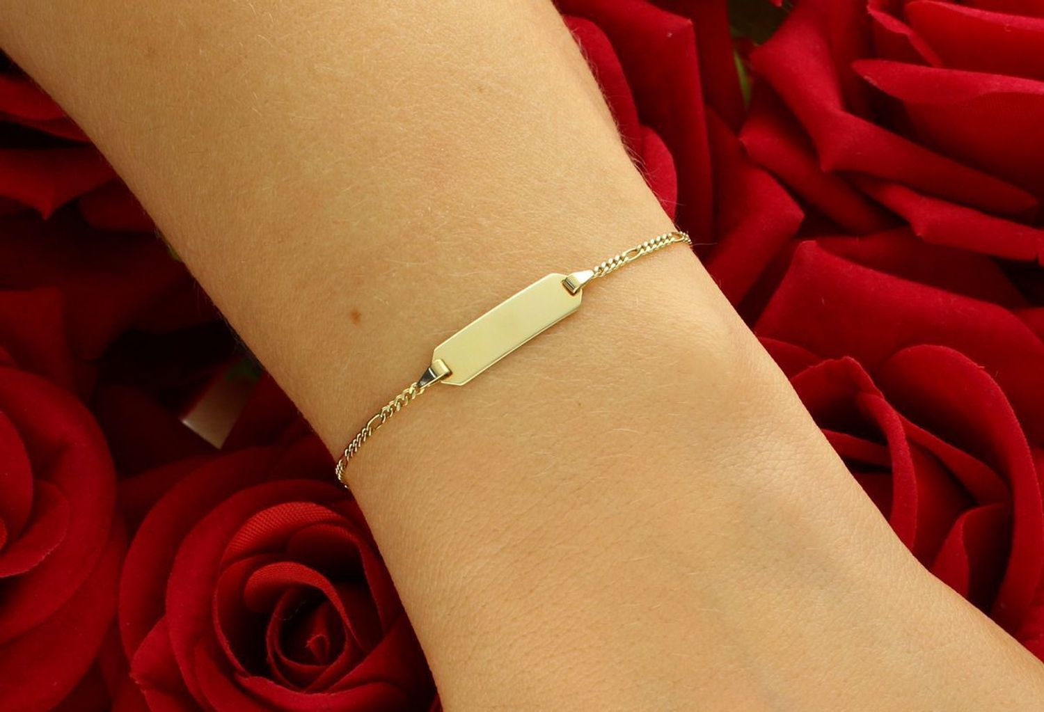 Złota bransoletka damska próba 333 blaszka BRA-000000-714-333. Idealny pomysł na prezent dla każdej kobiety. Damska bransoletka z możliwością grawerowania.1.jpg