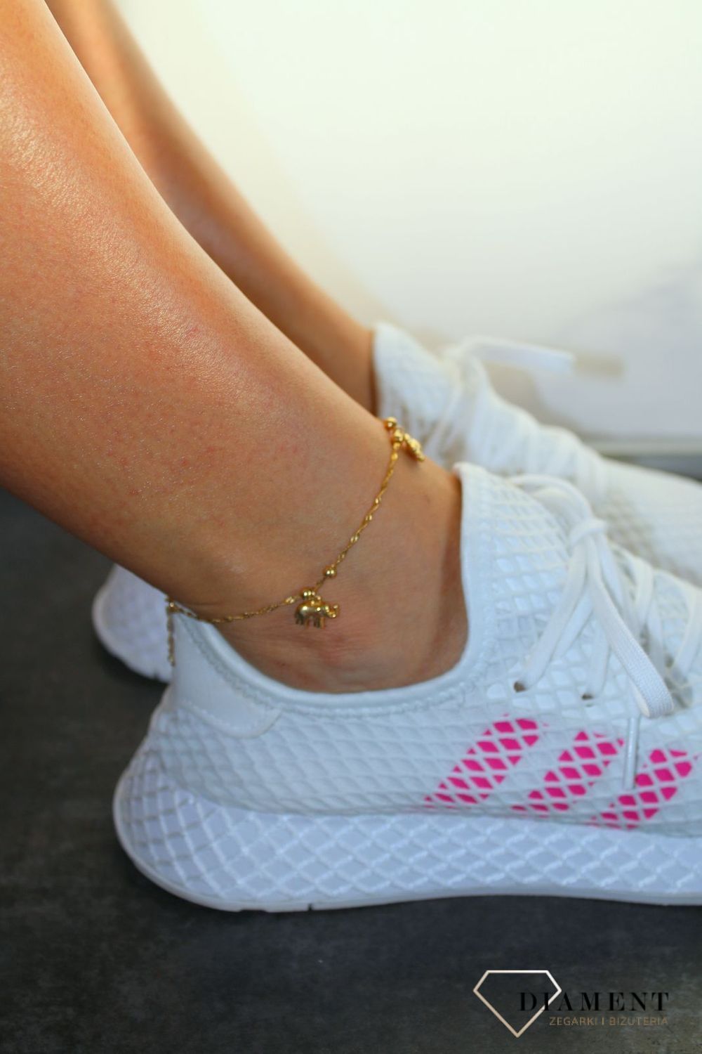 Złota bransoletka Apart na nogę z zawieszkami 585 BRA-000000-722-585v.jpg