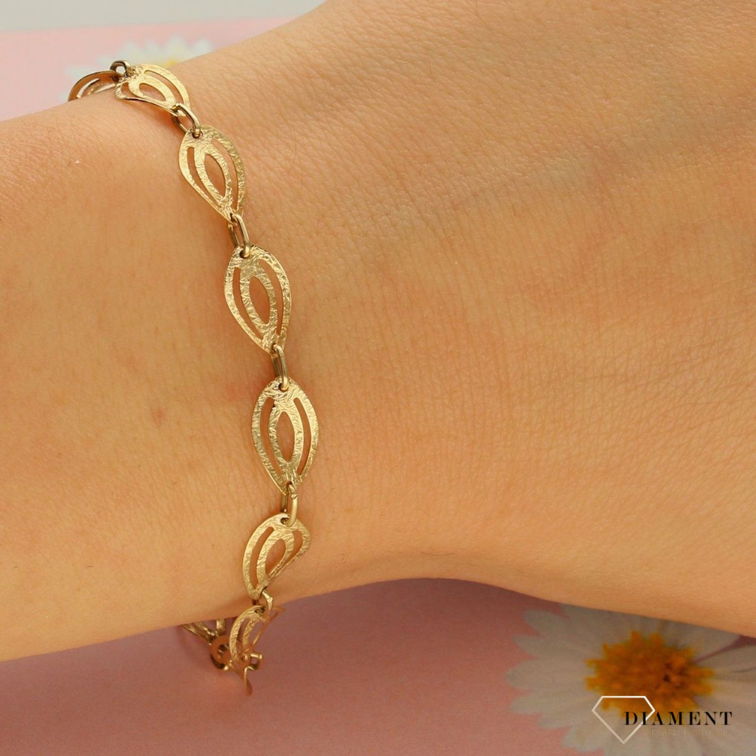 Złota bransoletka 585 'grawerowane elementy ozdobne'  (1).jpg