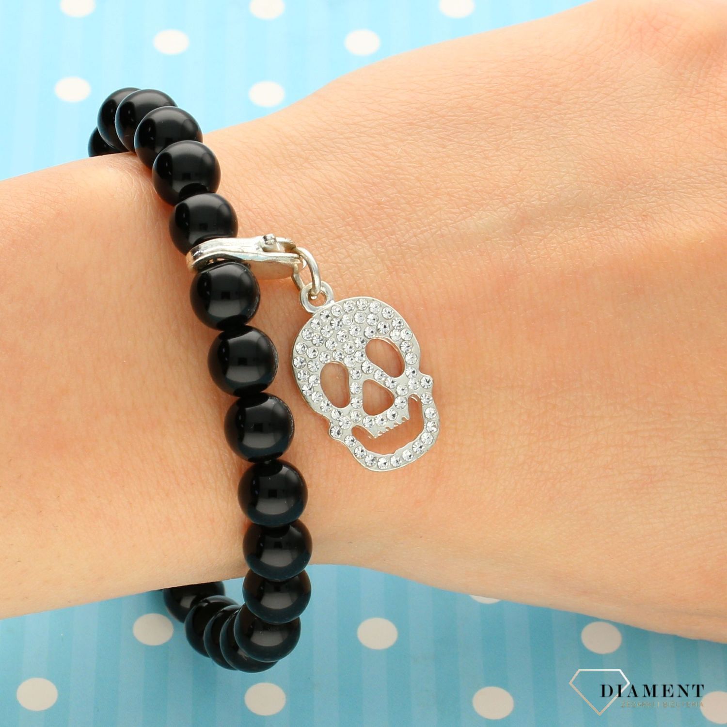 Bransoletka z koralikami BY DZIUBEKA ' czarna czaszka '  BRAFOLL003802400 (1).jpg