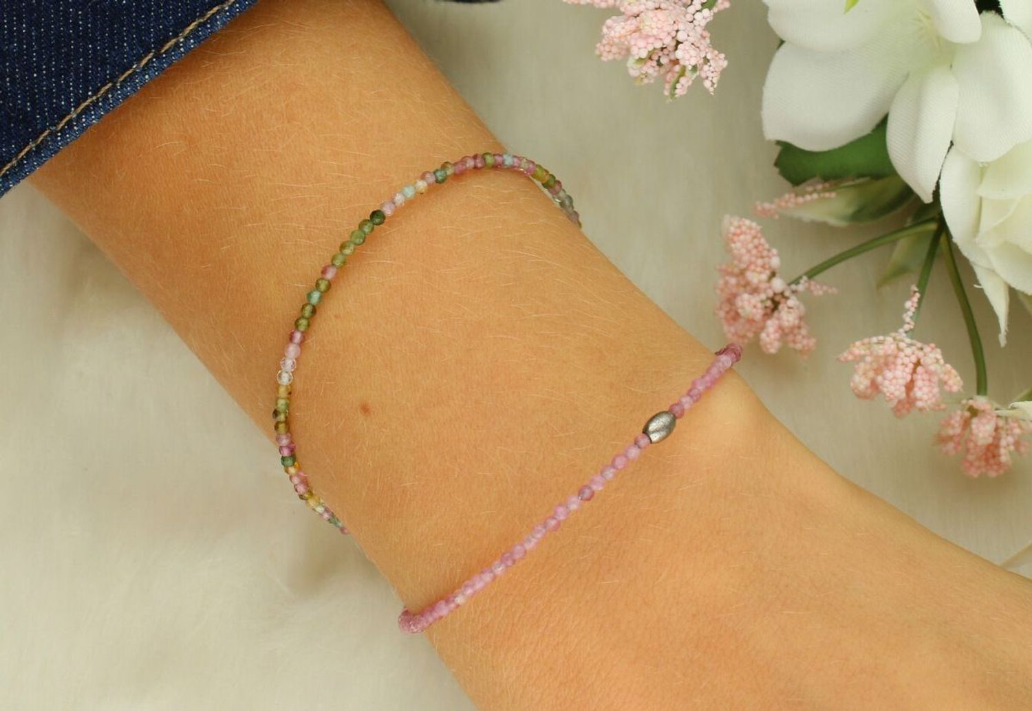 Bransoletka z kamieni naturalnych BS3015v37 z kwarcem dymnym i turmalinem różowym. Długość 17 cm + 2 cm, zapięcie na karabińczyk, waga 2,30 g. 1.jpg