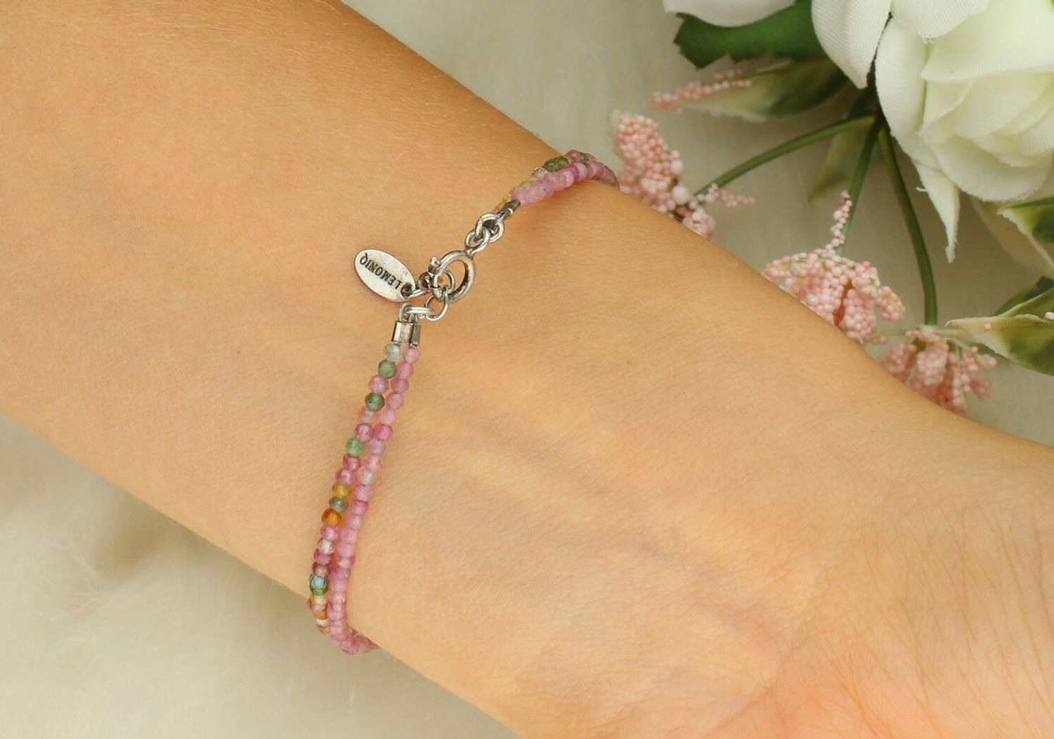 Bransoletka z kamieni naturalnych BS3015v37 z kwarcem dymnym i turmalinem różowym. Długość 17 cm + 2 cm, zapięcie na karabińczyk, waga 2,30 g. 1.jpg