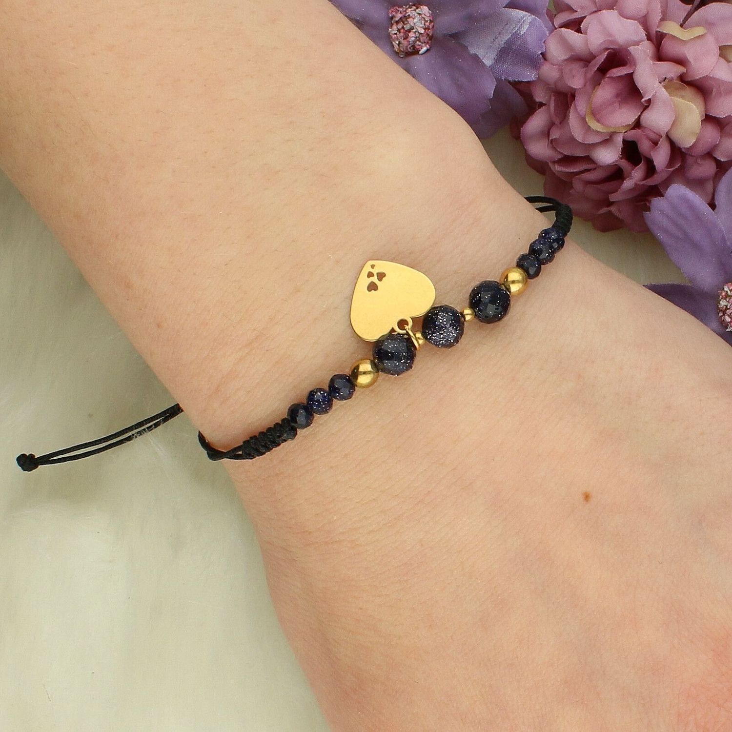 Bransoletka na czarnym sznurku z sercem „Najlepsza Babcia” – srebro pozłacane, Noc Kairu.jpg