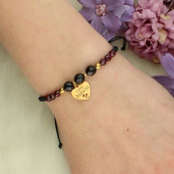 Bransoletka na czarnym sznurku z sercem „Najlepsza Babcia” – srebro pozłacane, granat serce.jpg