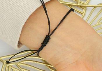 Elegancka bransoletka damska ze srebra próby 925, pozłacana, z zawieszką serduszko „Mama” i naturalnymi turmalinami 1,50 g. Regulowana długość, idealna na prezent.3.jpg