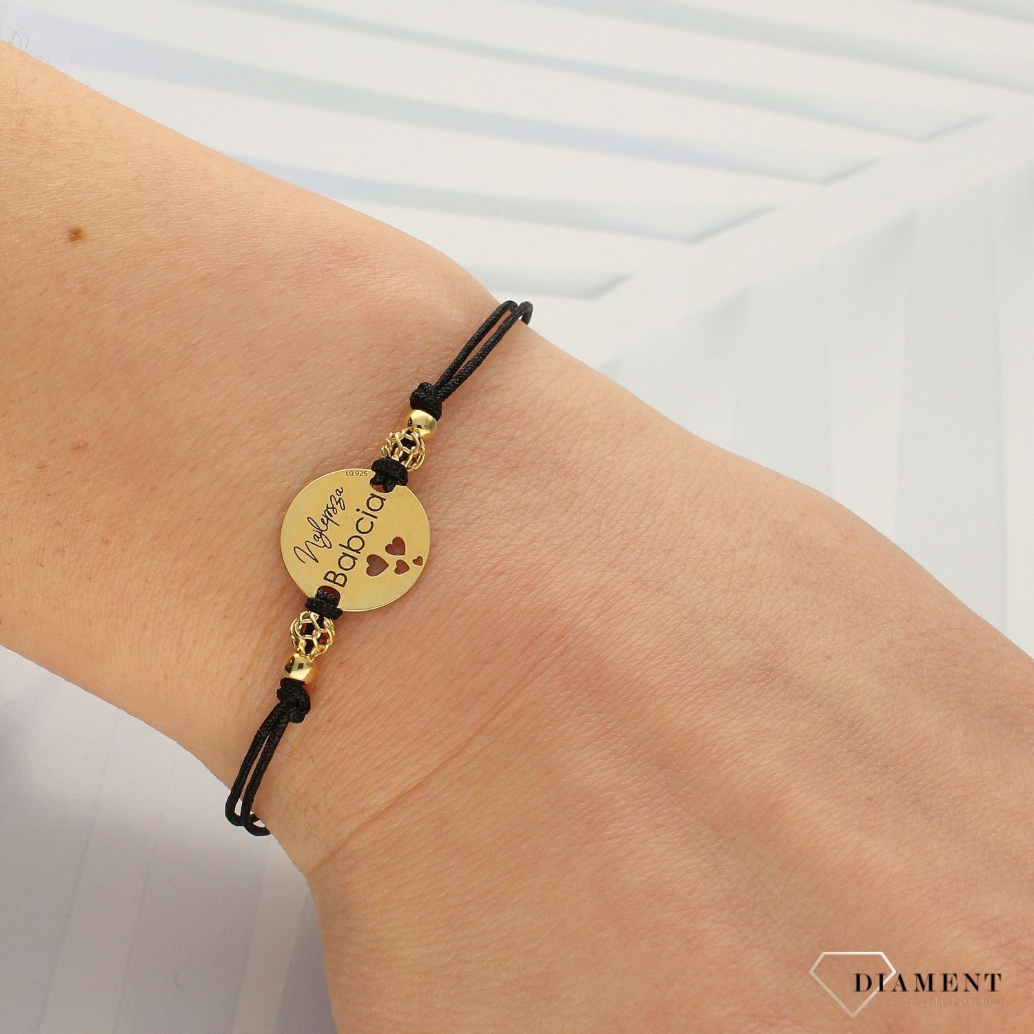 Bransoletka na czarnym sznureczku ze złotą blaszką Dla Babci BS3193V6 (1).jpg