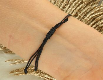 Elegancka bransoletka damska na czarnym sznurku z symbolem nieskończoności ze srebra 925 i naturalnymi kamieniami (krzem, kwarc dymny). Regulowane zapięcie ściągane.4.jpg