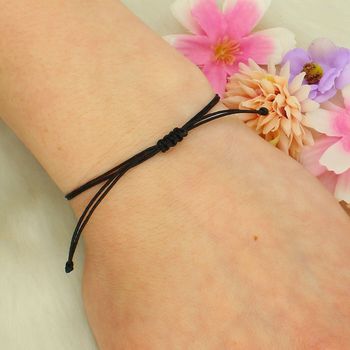 Bransoletka dla babci z turmalinem – „Najlepsza Babcia” na czarym sznurku tył.jpg