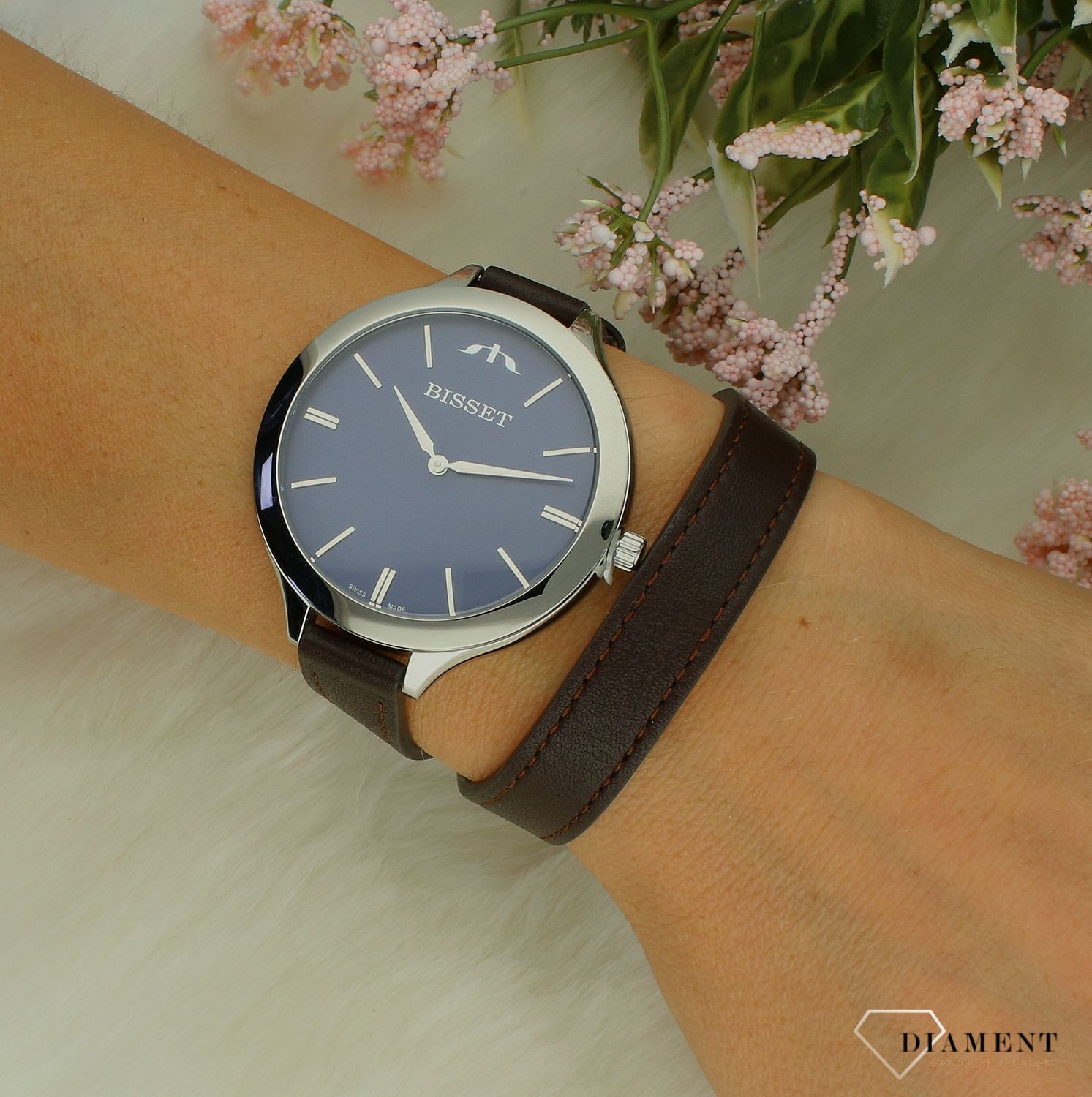 Damski klasyczny zegarek BISSET BSAE20SIDE03BX Długi brązowy pasek. Damski zegarek na pasku Bisset. Zegarek damski Bisset z długim paskiem. Damski zegarek w granatowym kolorze. Zegarek damski klasyczny Bisset na prezent (2).jpg
