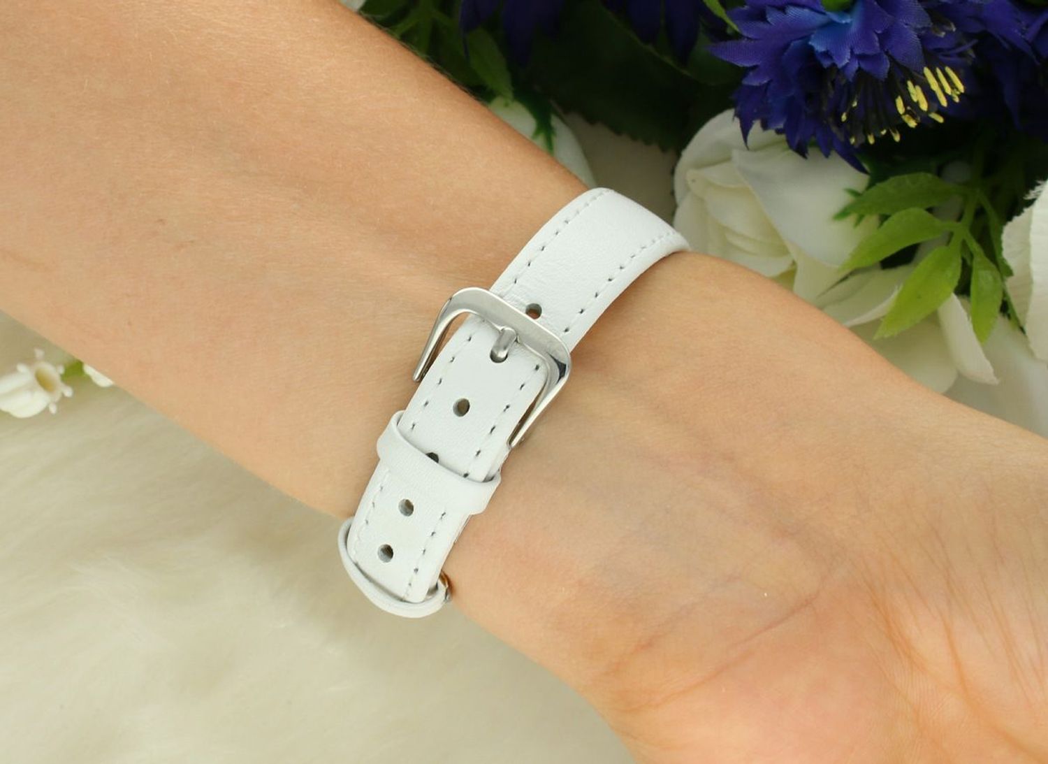 Stylowy zegarek damski Bisset Epic II na skórzanym pasku z białą tarczą. Klasyczny design, mechanizm kwarcowy, wodoszczelność 5 ATM, 2 lata gwarancji.11.jpg