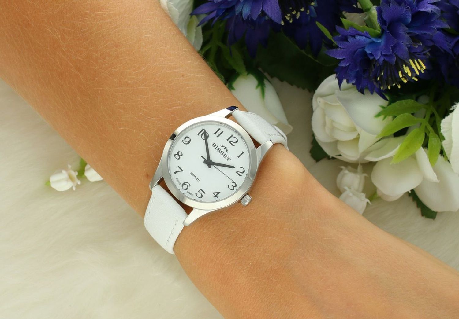 Bisset Epic BSAE68SAWX05BX – elegancki zegarek damski na srebrnej kopercie z czarną tarczą. Mechanizm kwarcowy, szkiełko mineralne, 5 ATM, 2 lata gwarancji.1.jpg