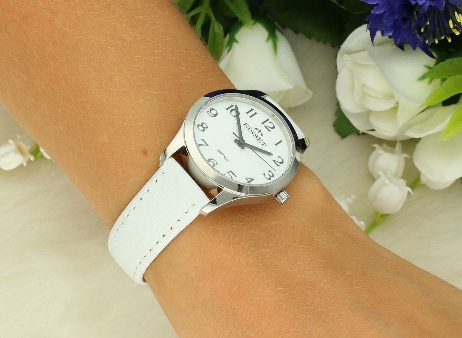 Bisset Epic BSAE68SAWX05BX – elegancki zegarek damski na srebrnej kopercie z czarną tarczą. Mechanizm kwarcowy, szkiełko mineralne, 5 ATM, 2 lata gwarancji.1.jpg