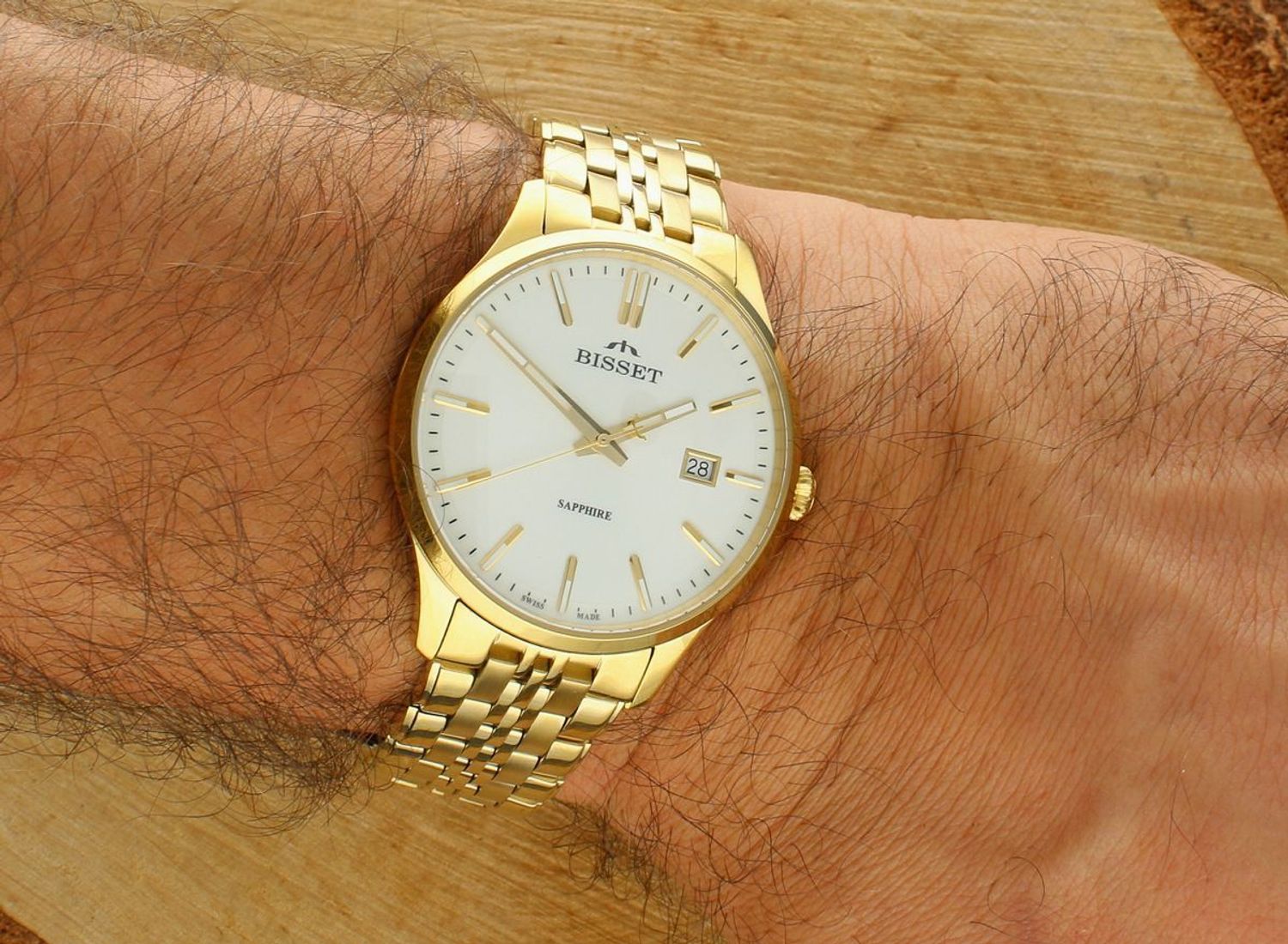 Elegancki zegarek męski Bisset z mechanizmem RONDA SWISS, datownikiem, szafirowym szkłem i fluorescencyjnymi wskazówkami. Antyalergiczna bransoleta ze stali, powłoka PLATING, wodoszczelność 5 1.jpg