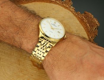 Elegancki zegarek męski Bisset z mechanizmem RONDA SWISS, datownikiem, szafirowym szkłem i fluorescencyjnymi wskazówkami. Antyalergiczna bransoleta ze stali, powłoka PLATING, wodoszczelność5.jpg