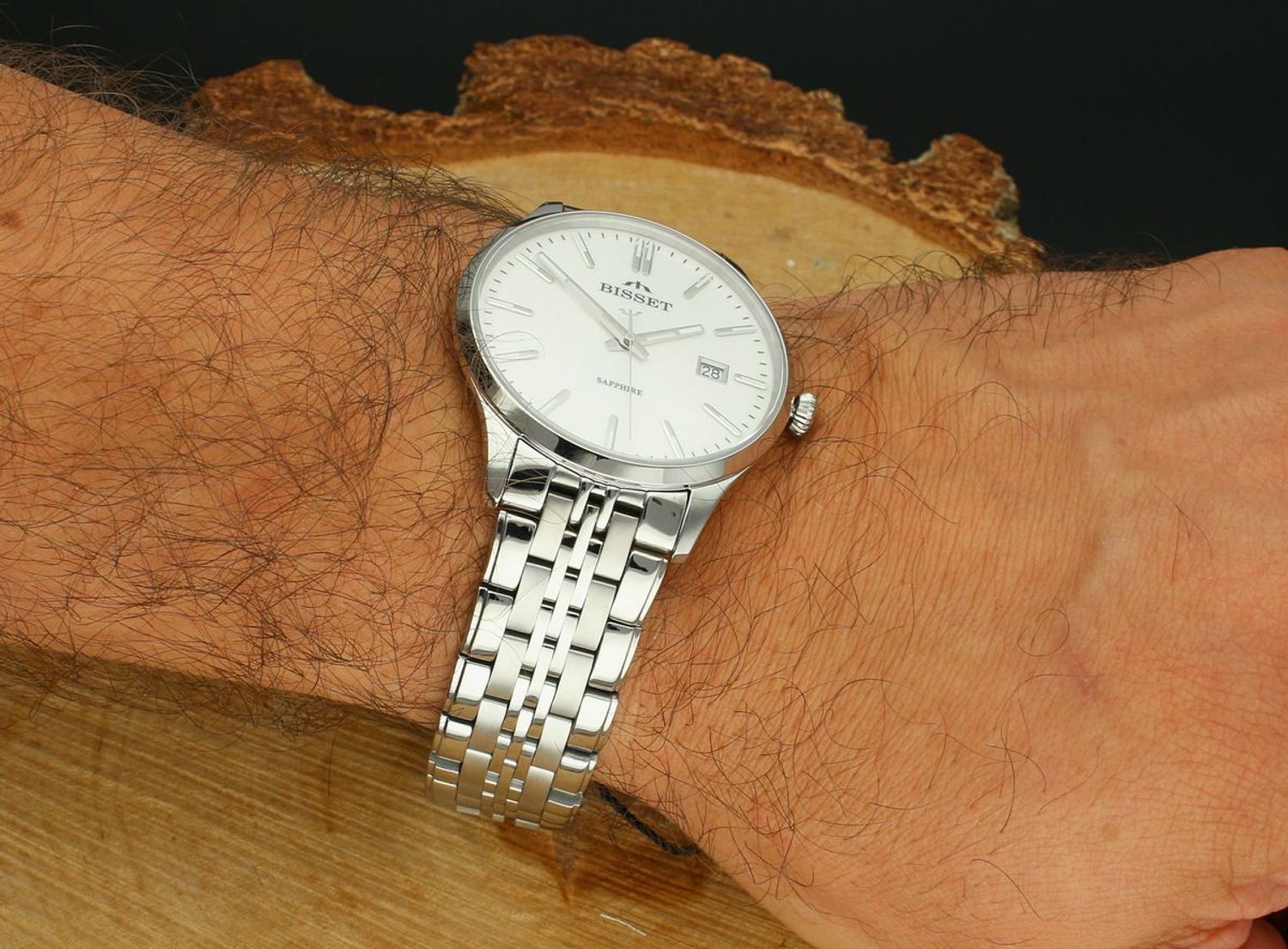 Elegancki męski zegarek Bisset BSDF38SISX03BX z mechanizmem kwarcowym, szafirowym szkłem i stalową bransoletą. Swiss Made, datownik, odporność na zachlapania – klasyka i wygoda.1.jpg