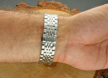 Elegancki męski zegarek Bisset BSDF38SISX03BX z mechanizmem kwarcowym, szafirowym szkłem i stalową bransoletą. Swiss Made, datownik, odporność na zachlapania – klasyka i wygoda.5.jpg
