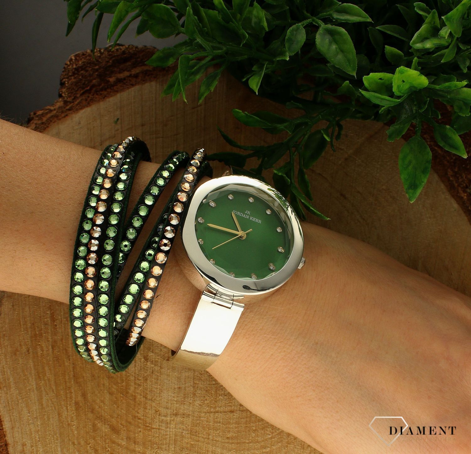 Bransoletka damska Swarovski zielona z kryształkami BTEX3GEPEGSPE. Bransoletka damska Spark. Bransoletka z alcantary zielona. Bransoletka idealna na prezent. Bransoletka damska z kryształkami Swarovskiego..webp