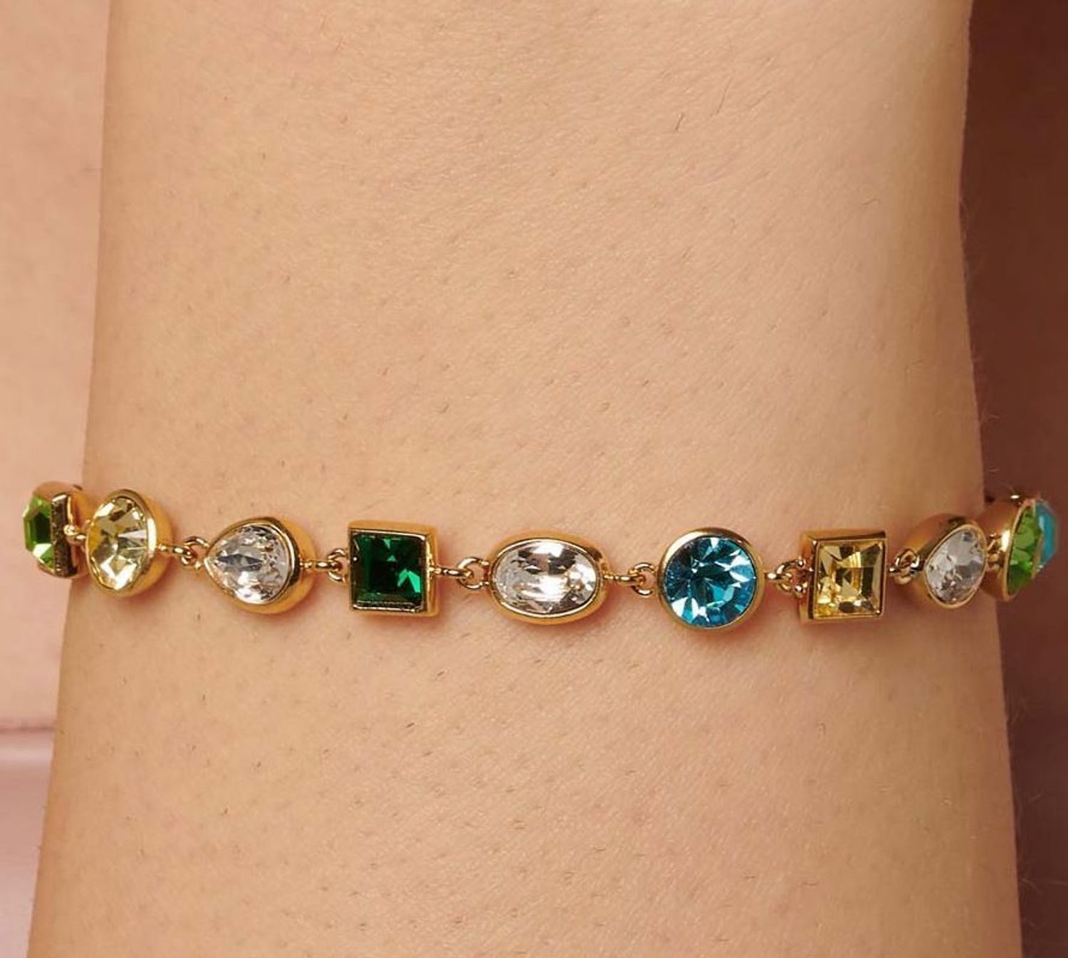 Bransoletka damska stalowa Brosway Symphonia Cyrkonie w różnych kształtach i kolorach BYM171.png