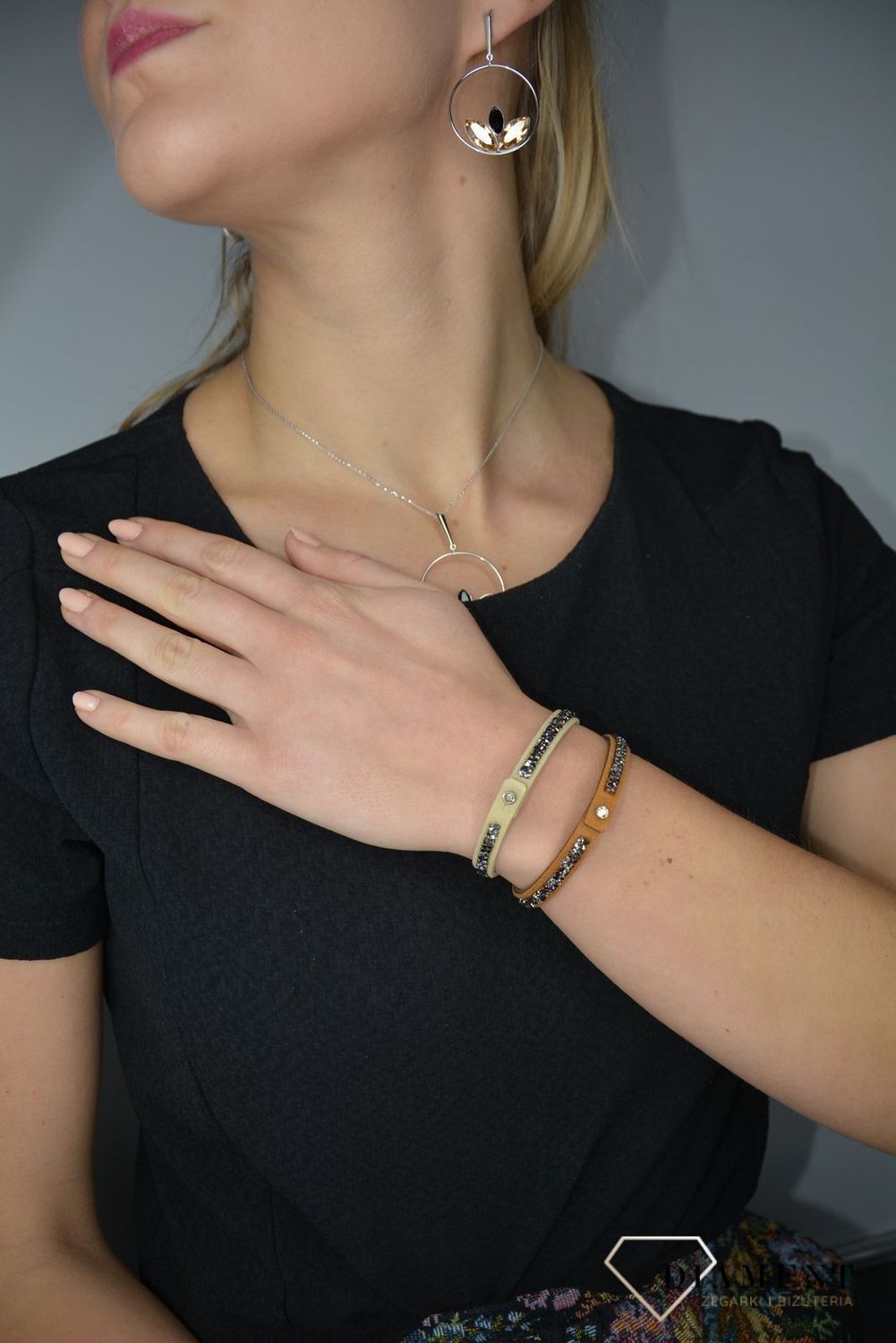 Bransoletka brązowa z szarymi kryształami Swarovski Rock BZRK1BRMG.jpg