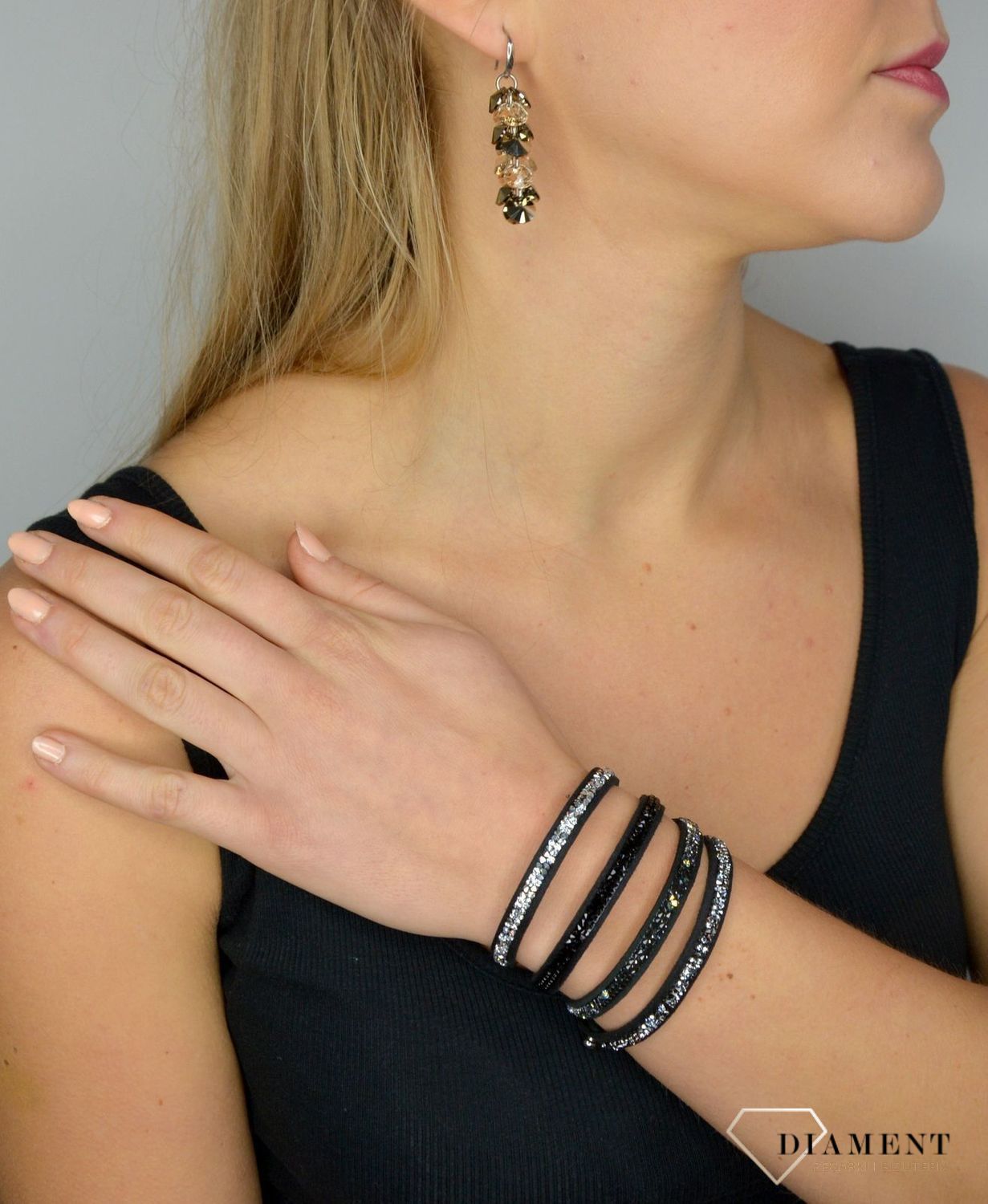 Bransoletka czarna z opalizującymi kryształami Swarovski Rock Tennis AURORE BOREALE BZRK1CZAB.jpg