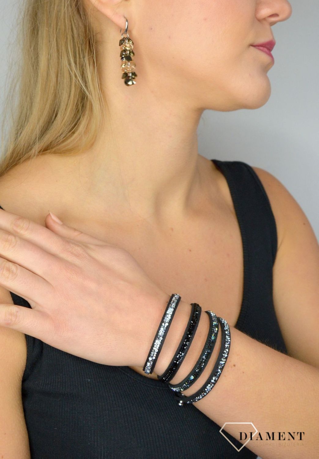 Bransoletka czarna z opalizującymi kryształami Swarovski Rock Tennis AURORE BOREALE BZRK1CZAB.jpg