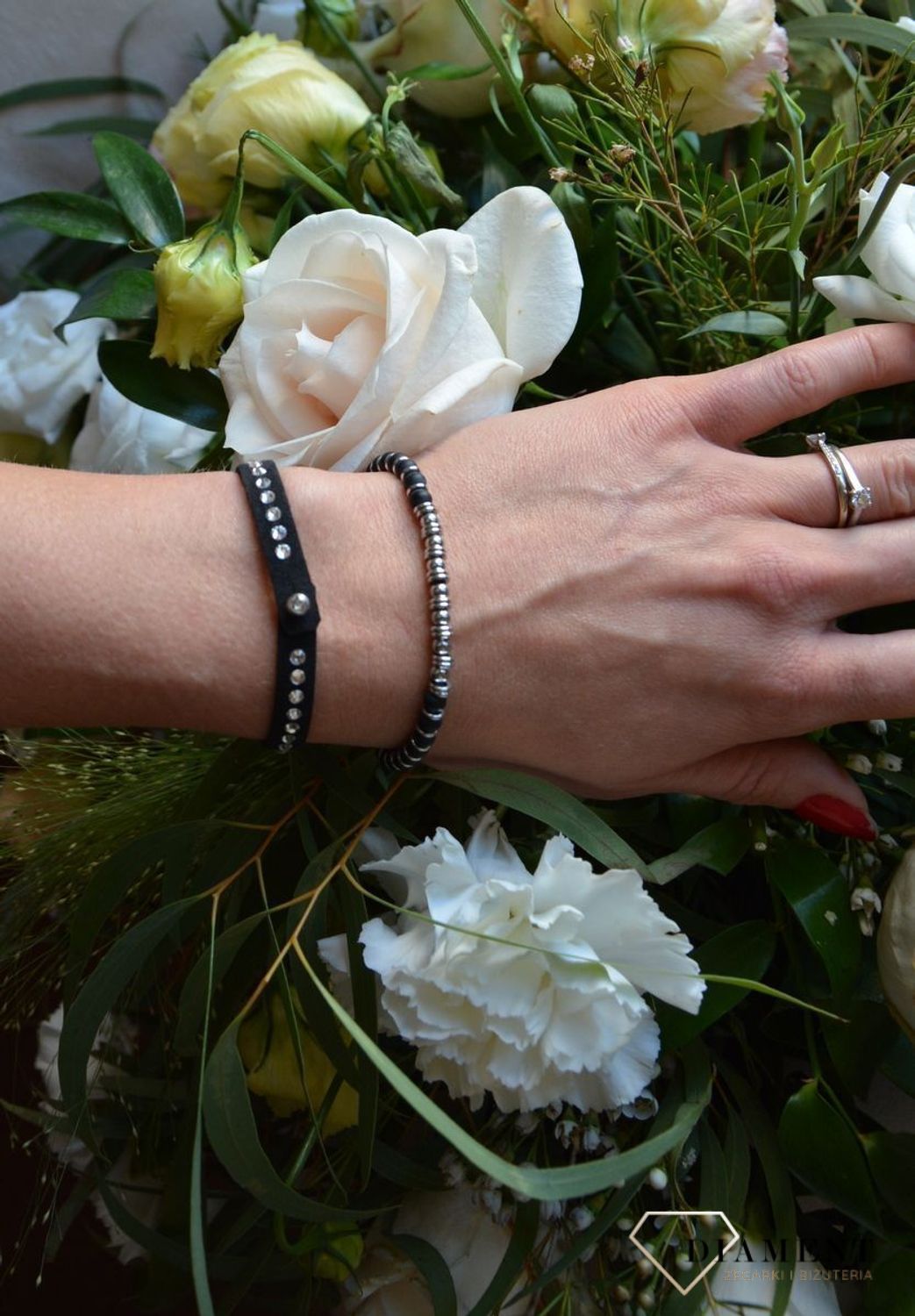 Bransoletka damska Swarovski czarna Tennis Solo Crystal BZTR1CZCX.jpg