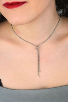 Stylowy srebrny naszyjnik krawatka z regulowaną długością 47 + 6 cm. Próba 925, waga 4,50 g. Elegancka biżuteria dla kobiet z klasą (3).jpg