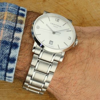Zegarek męski Certina DS Caimano C017.410.11.037.00 – elegancja, stal szlachetna, 10 ATM, OUTLET certina datownik.jpg