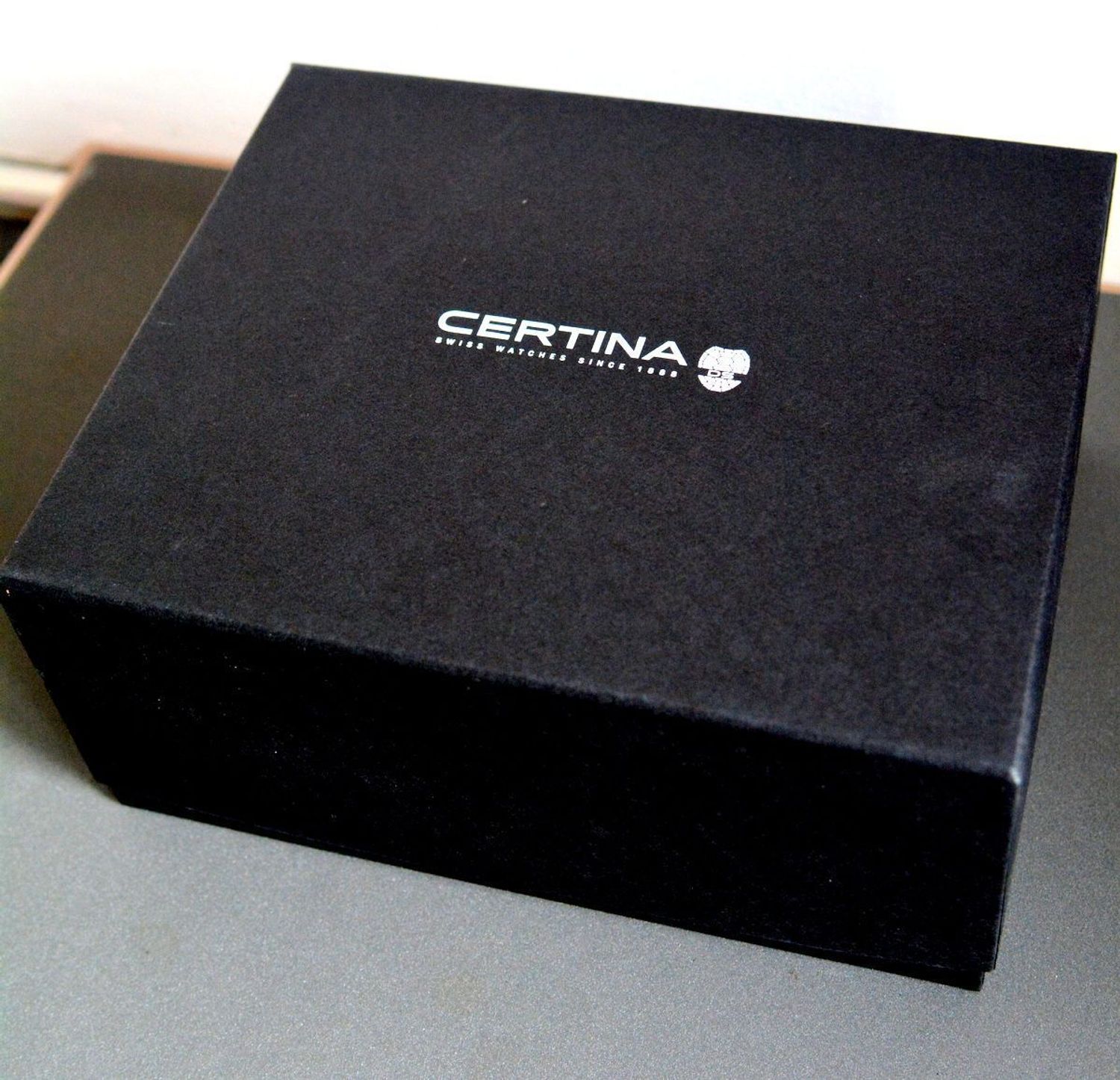 Zegarek męski Certina DS SUPER PH1000M C024.907.18.051.00. Męski zegarek automatyczny. Męski zegarek Certina. Zegarek męski Certina powermatic 80. Zegarek dla nurków. Zegarek Certina idealny na prezent dla mężczyzny (3).jpg