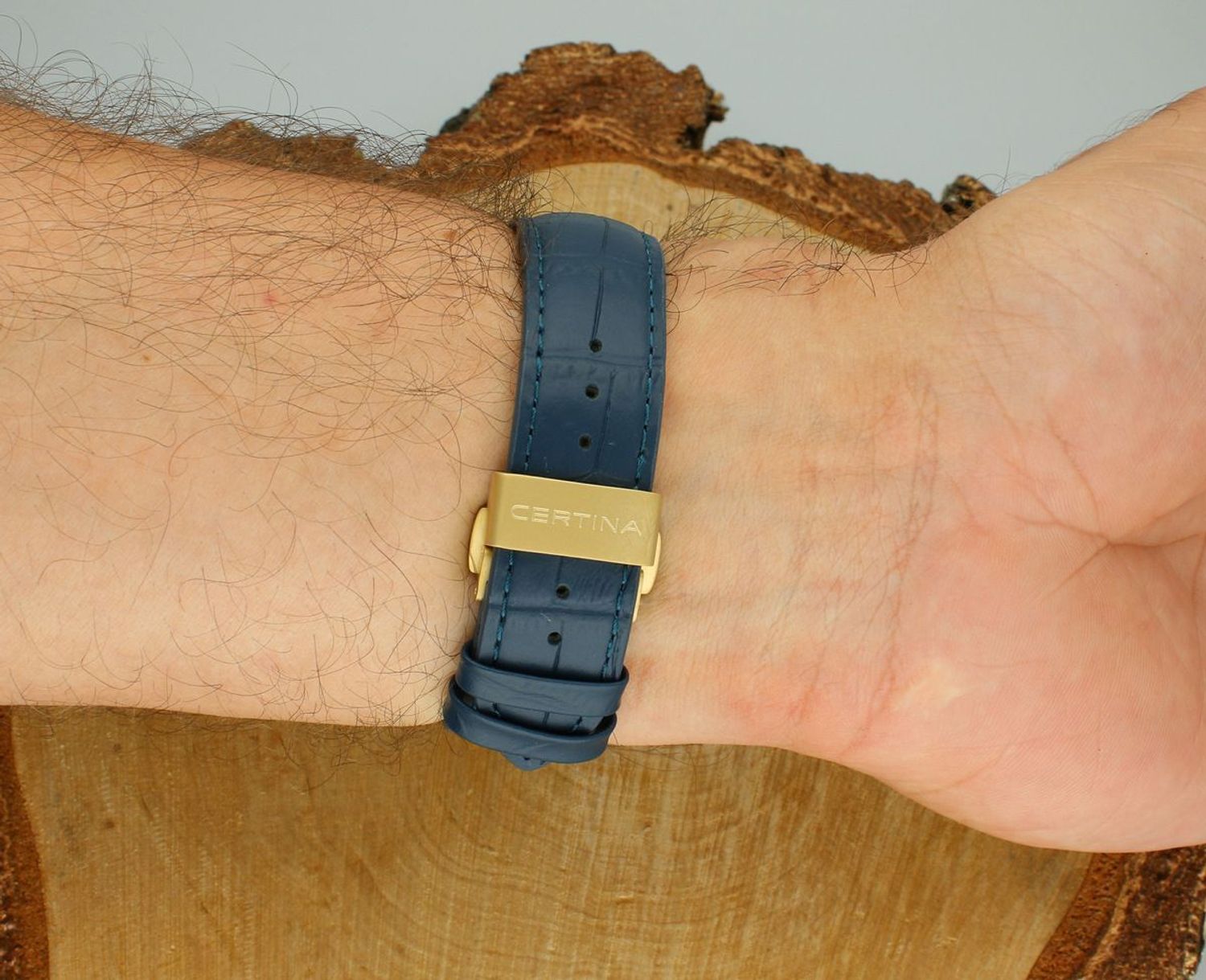 Zegarek Certina męski na niebieskim C029.426.36.041.00.jpg