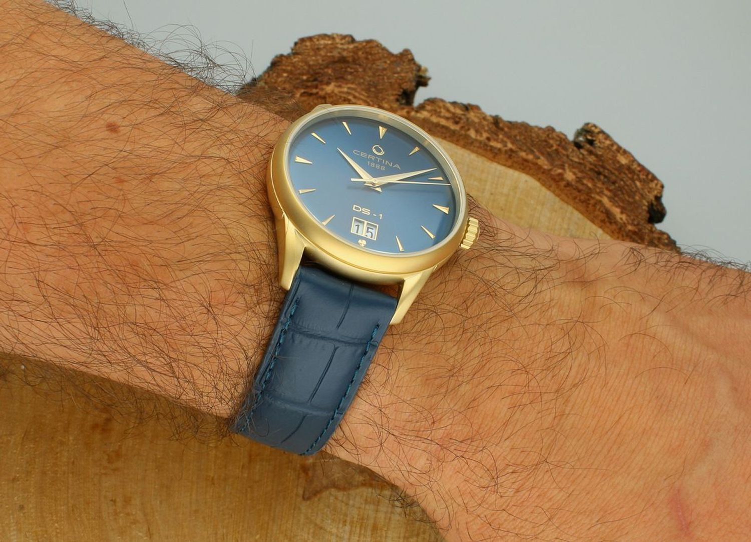 Zegarek Certina męski na niebieskim C029.426.36.041.00.jpg