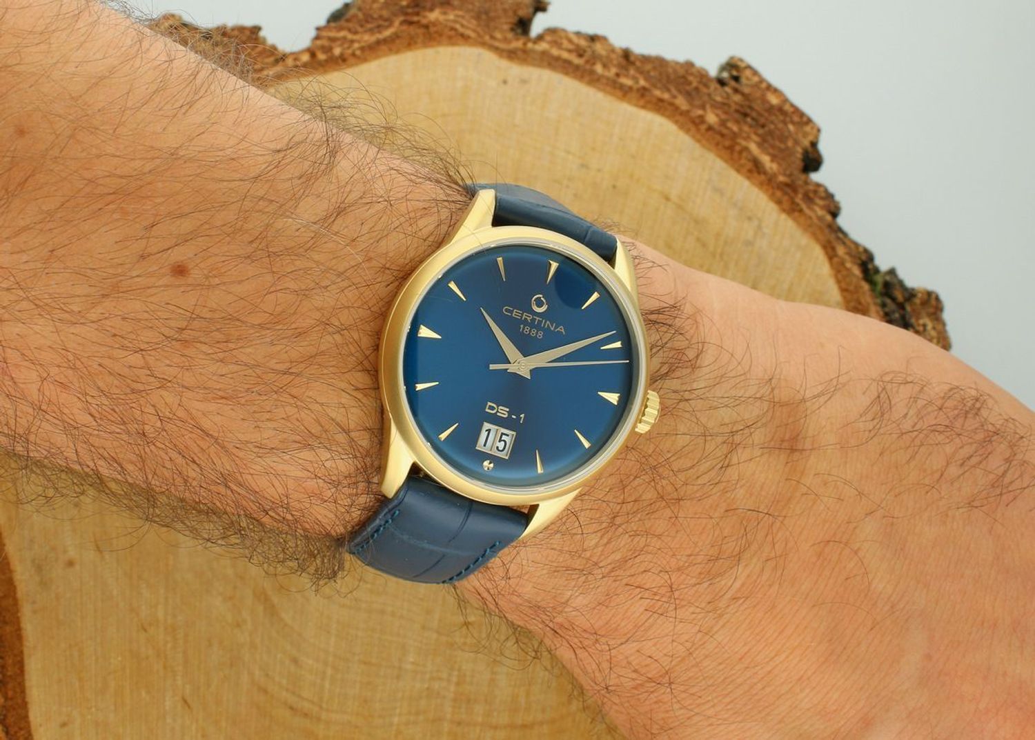 Zegarek Certina męski na niebieskim C029.426.36.041.00.jpg