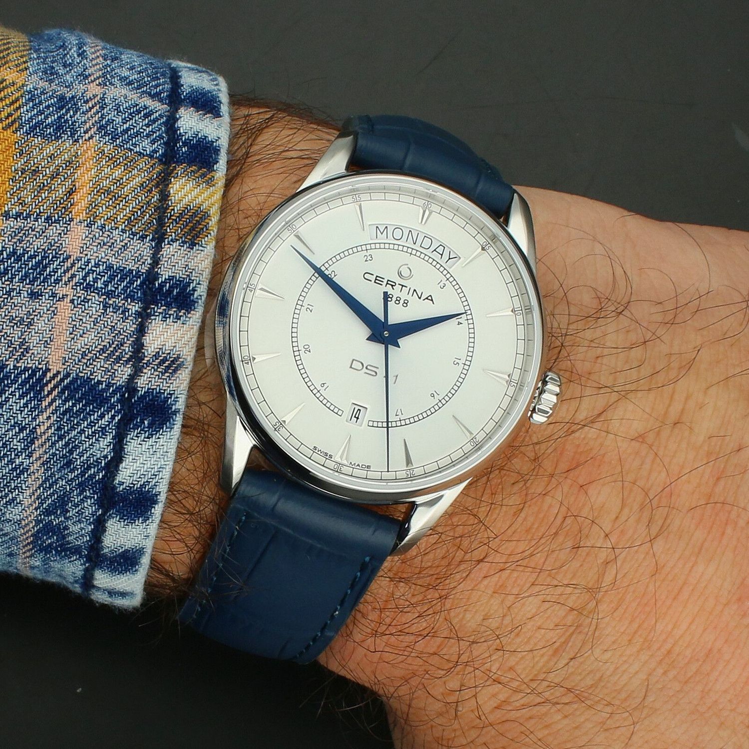 Zegarek męski Certina DS-1 Day Date C029.430.16.011.00 to model stworzony dla mężczyzn, którzy szukają funkcjonalnego i eleganckiego dodatku do swojej garderoby. Powermatic 80 to mechanizm, który oferuje luksus 1.jpg