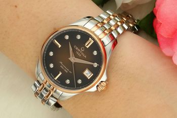 Poznaj Certina Aqua DS Action Lady Powermatic 80 – damski zegarek z brązową tarczą z masy perłowej, 8 diamentami, mechanizmem automatycznym ETA Powermatic 80, wodoszczelnością 20 ATM 4.jpg