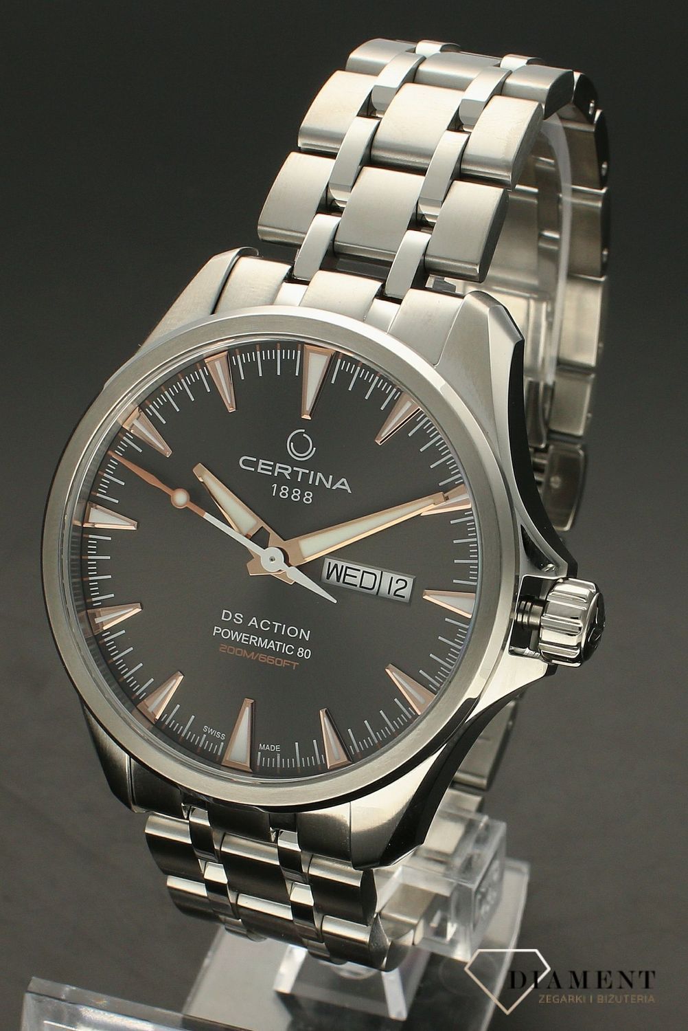 Zegarek męski Certina DS Action Day-Date C032.430.11.081.01 wyposażony jest w mechanizm automatyczny POWERMATIC 80, który gromadzi energię dzięki wahnikowi. Zegarek męski sportowy. Zegarek do nurkowania. Zegarek idealny na prezent..jpg
