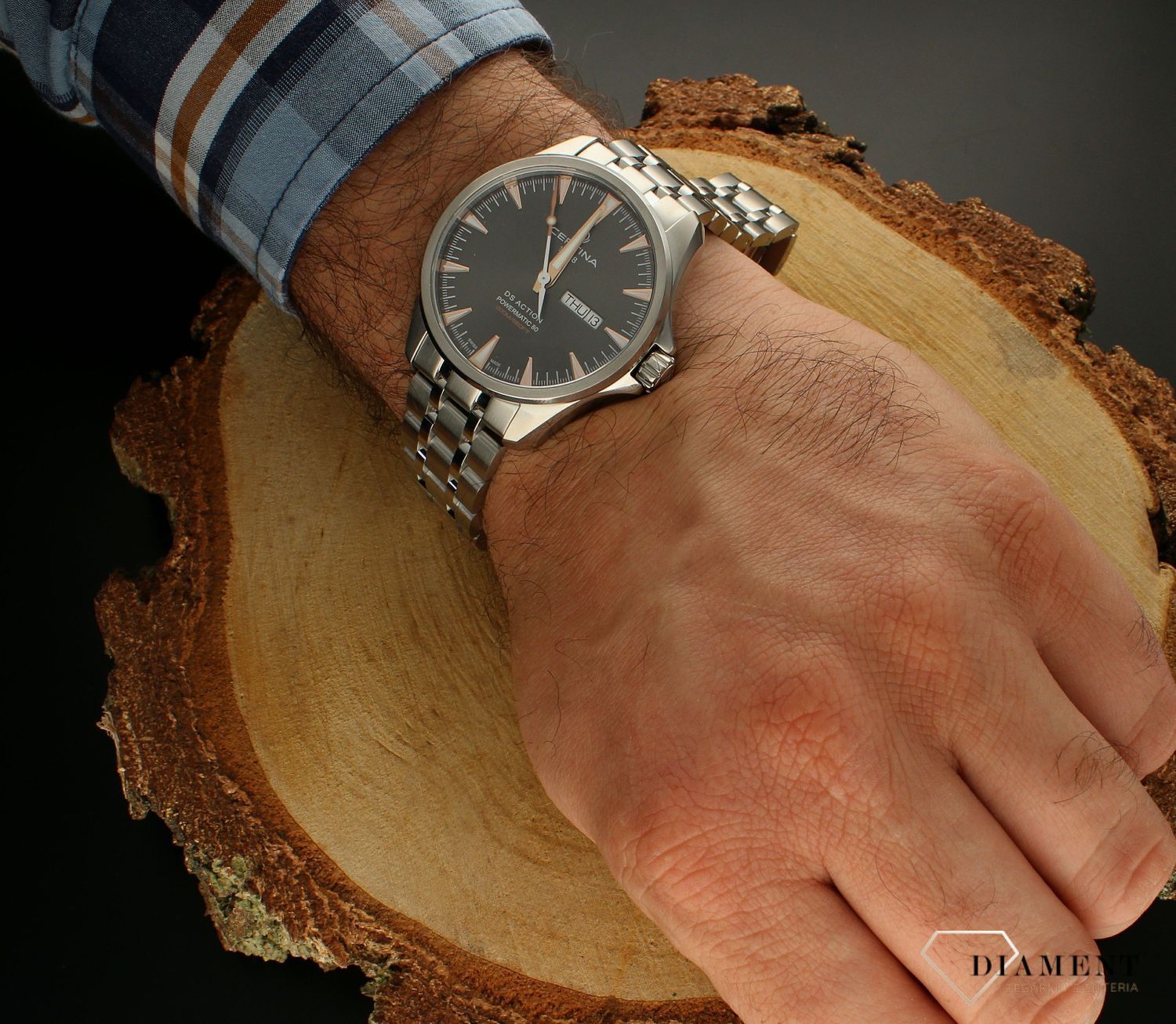 Zegarek męski Certina DS Action Day-Date C032.430.11.081.01 wyposażony jest w mechanizm automatyczny POWERMATIC 80, który gromadzi energię dzięki wahnikowi. Zegarek męski sportowy. Zegarek do nurkowania. Zegarek idealny na prezent..jpg