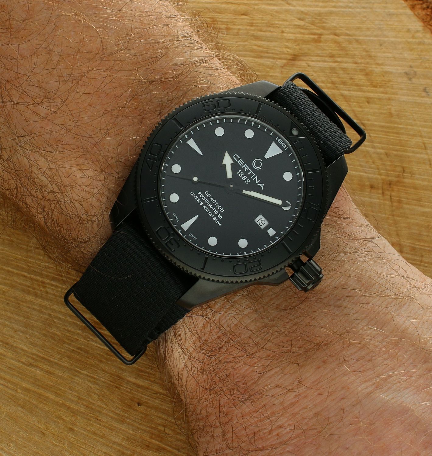 Zegarek męski Certina DS Action Diver Powermatic 80 C032.607.38.051.00. Zegarek męski automat. Zegarek męski do nurkowania z obracanym bezlem. Męski zegarek czarny. Szwajcarski zegarek do nurkowania.Zegarek z zakr.jpg