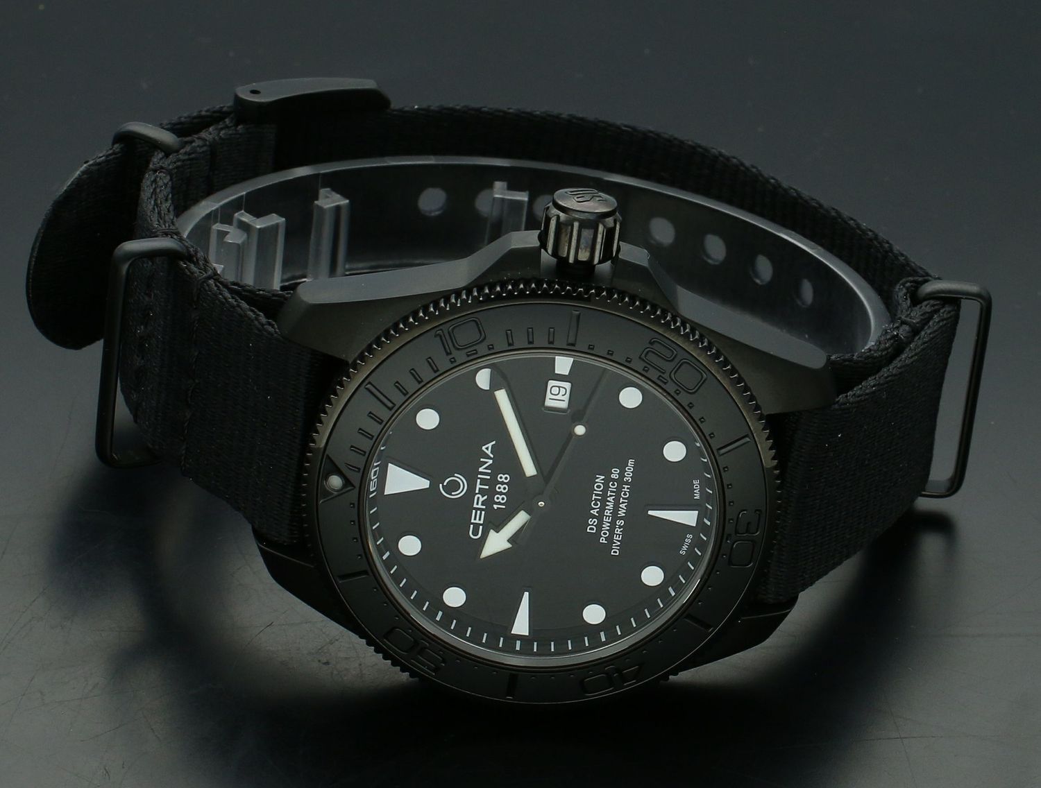 Zegarek męski Certina DS Action Diver Powermatic 80 C032.607.38.051.00. Zegarek męski automat. Zegarek męski do nurkowania z obracanym bezlem. Męski zegarek czarny. Szwajcarski zegarek do nurkowania.Zegarek z zakr.jpg