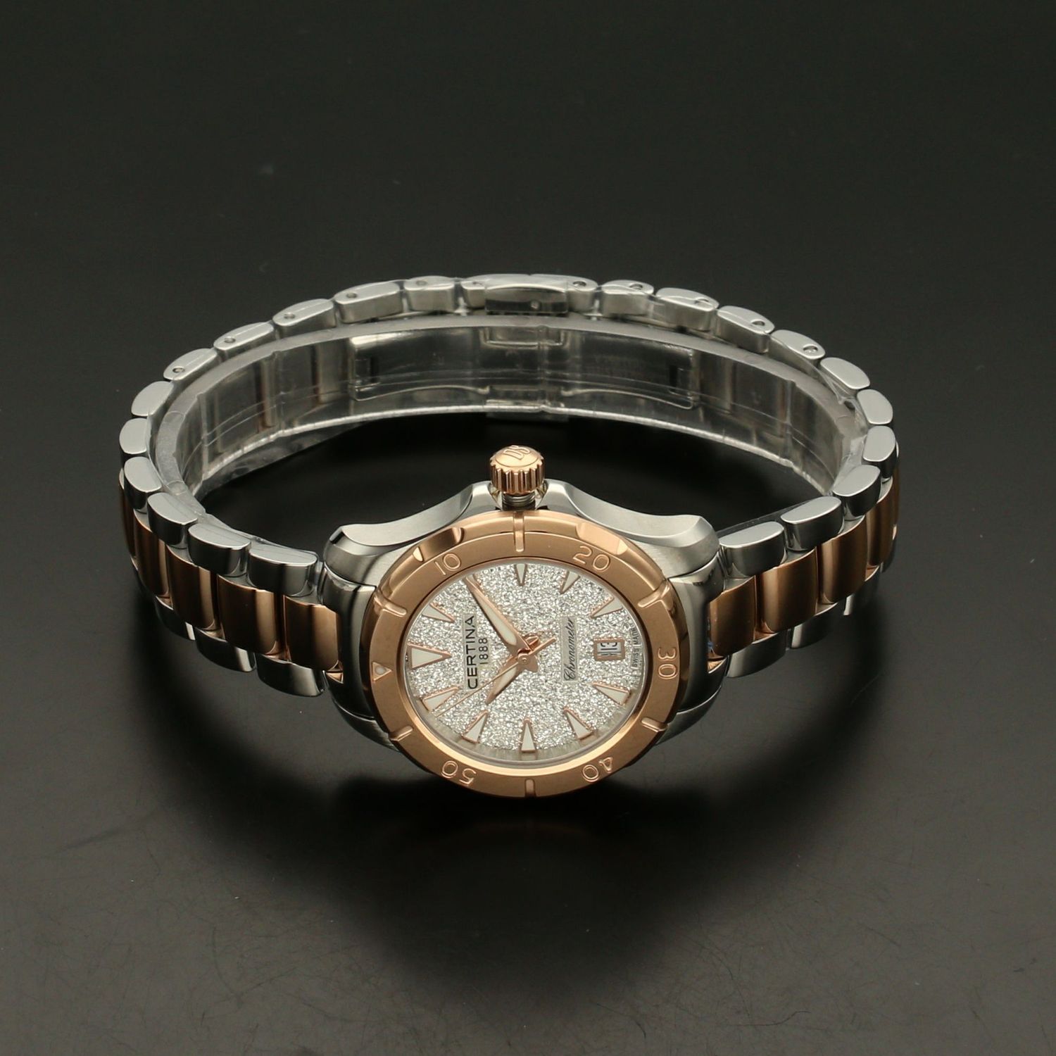 Zegarek damski na bransolecie C032.951.22.031.00 w połączeniu koloru srebrnego i różowego złota (1).jpg