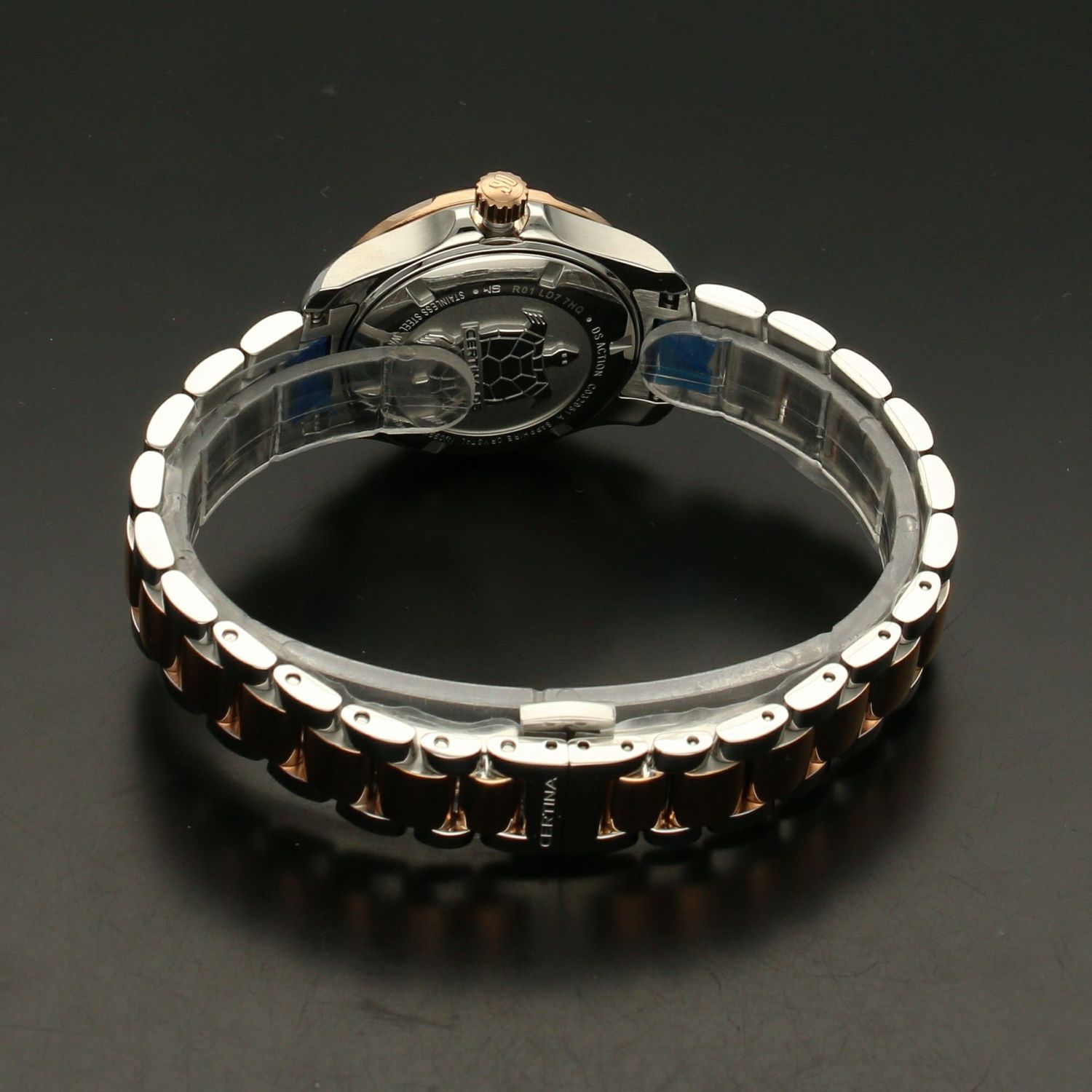 Zegarek damski na bransolecie C032.951.22.031.00 w połączeniu koloru srebrnego i różowego złota (1).jpg