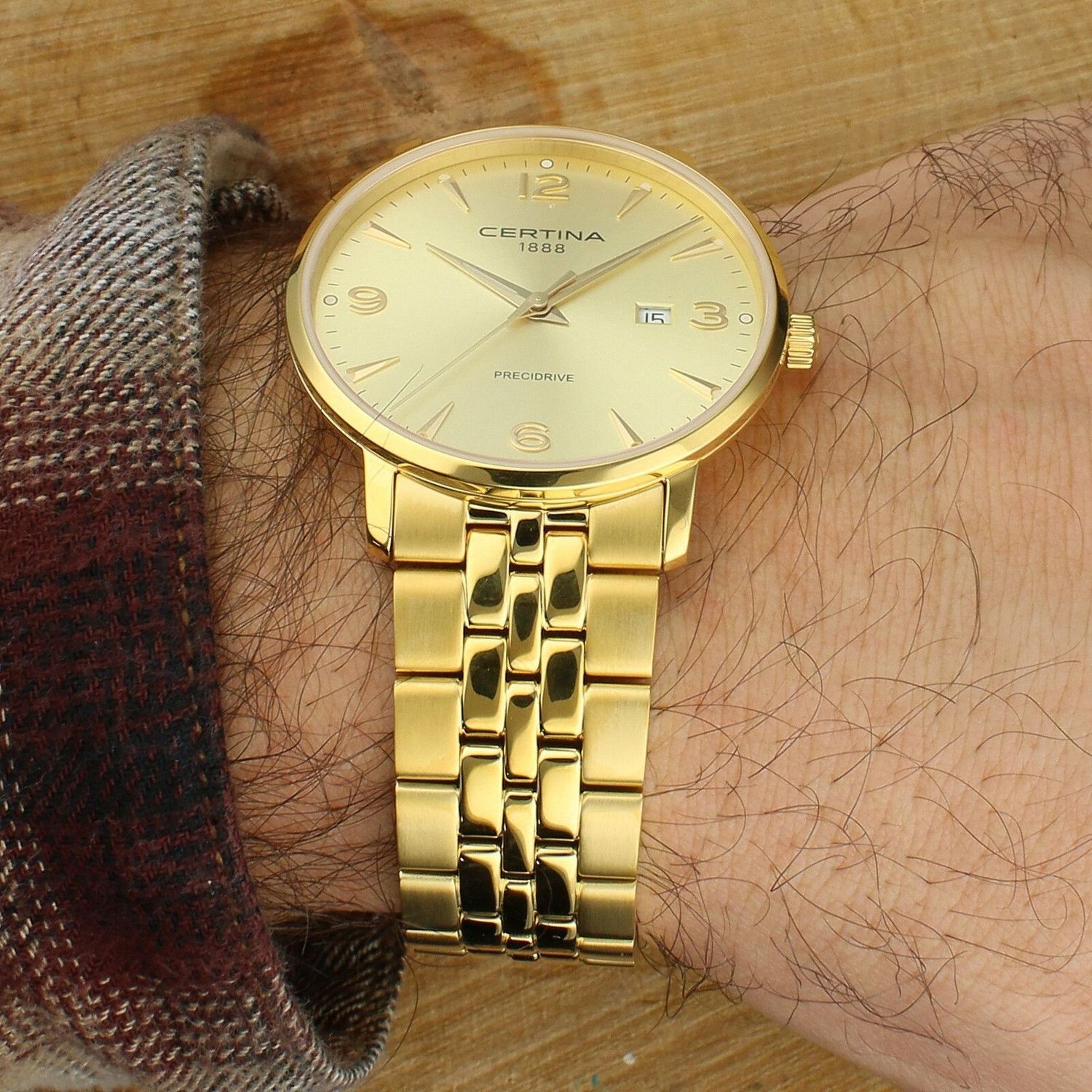 Zegarek męski Certina DS Caimano C035.410.33.367.00. Męski zegarek Certina. Męski zegarek w złotym kolorze. Męski zegarek Certina. Meski zegarek wodoodporny. Męski zegarek z szafirowym szkłem. Idealny zeg.jpg