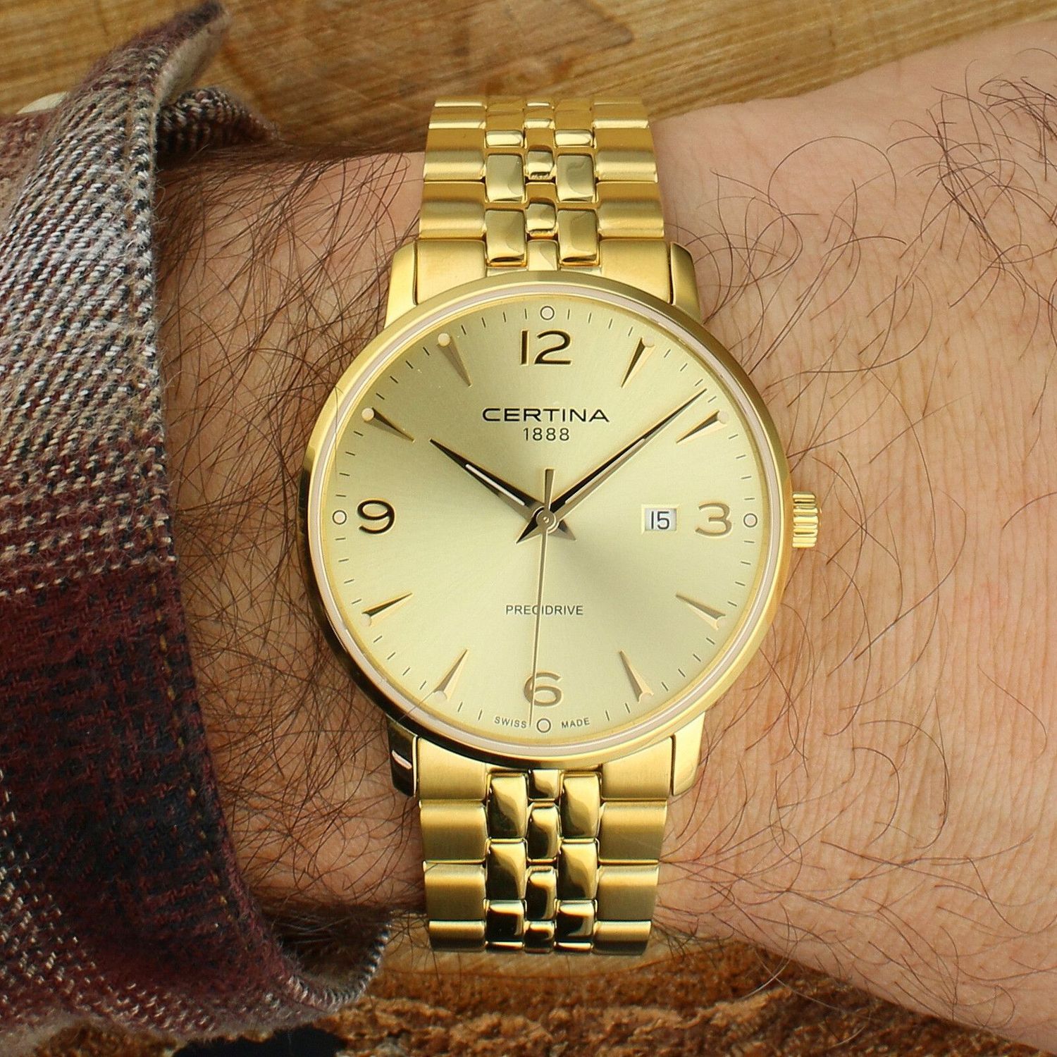 Zegarek męski Certina DS Caimano C035.410.33.367.00. Męski zegarek Certina. Męski zegarek w złotym kolorze. Męski zegarek Certina. Meski zegarek wodoodporny. Męski zegarek z szafirowym szkłem. Idealny zeg.jpg