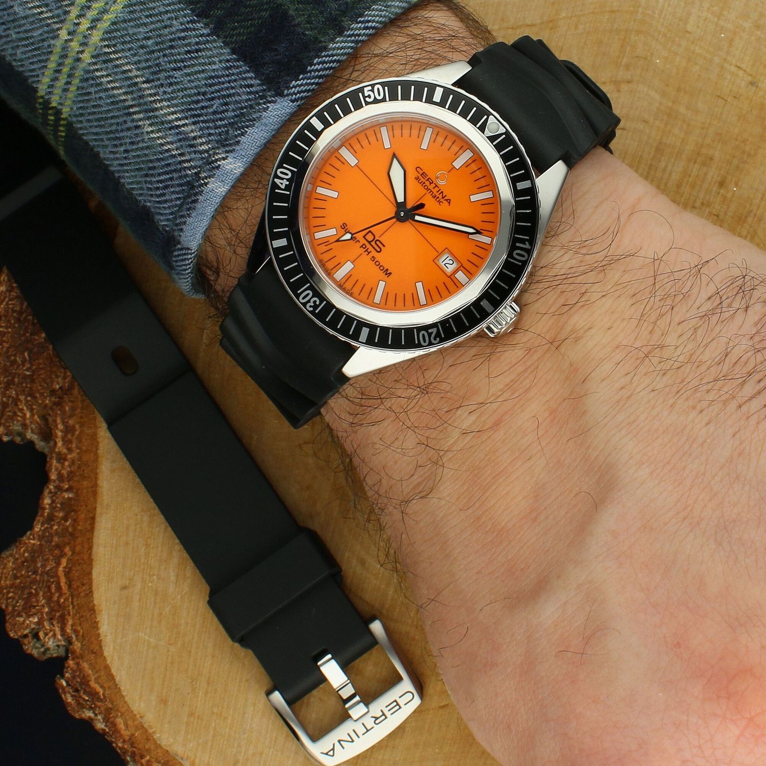 Zegarek męski Certina DS Super PH500M Powermatic 80 Orange Diver (2).jpg