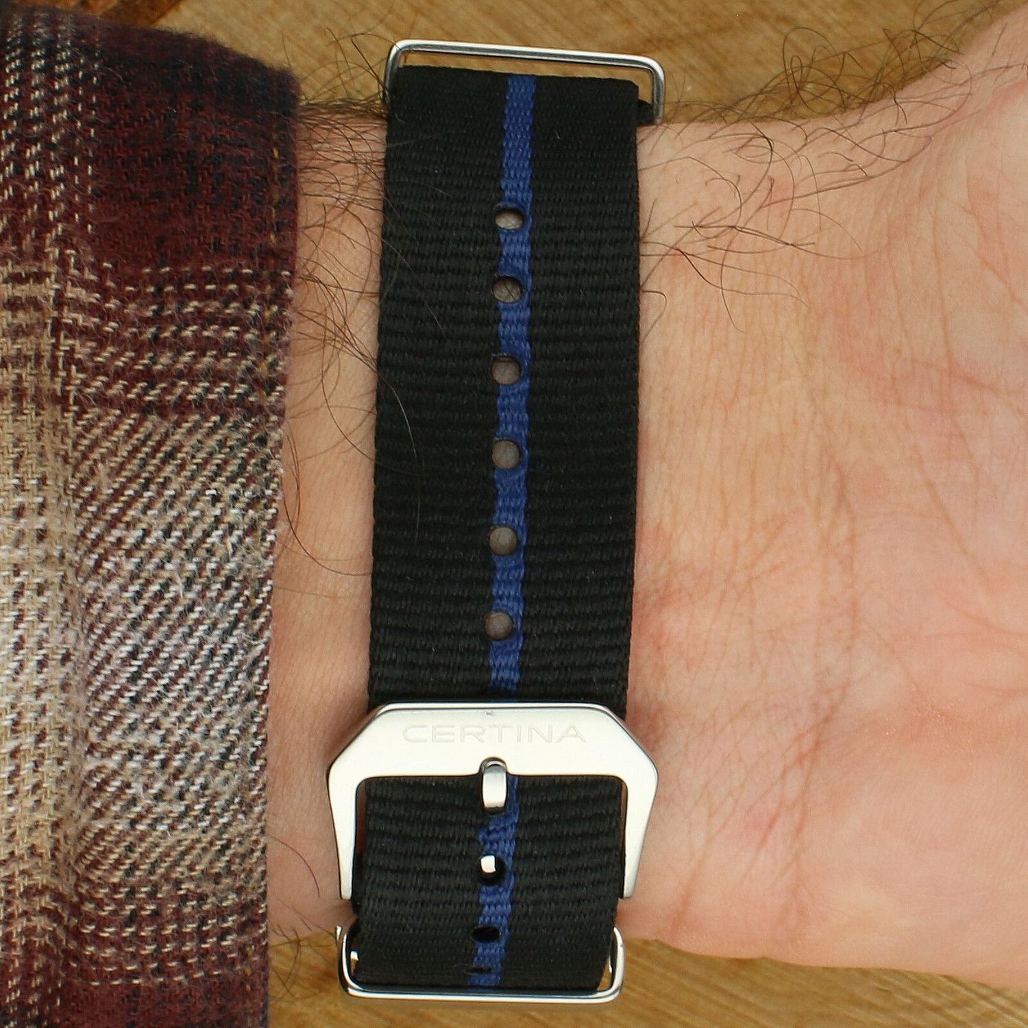 Zegarek CERTINA C044.410.18.040.00 Są prawowitymi następcami niezwykle wytrzymałych modeli z lat 60, które przyciągały uwagę swoim morskim charakterem i sportowym, eleganckim stylem..webp