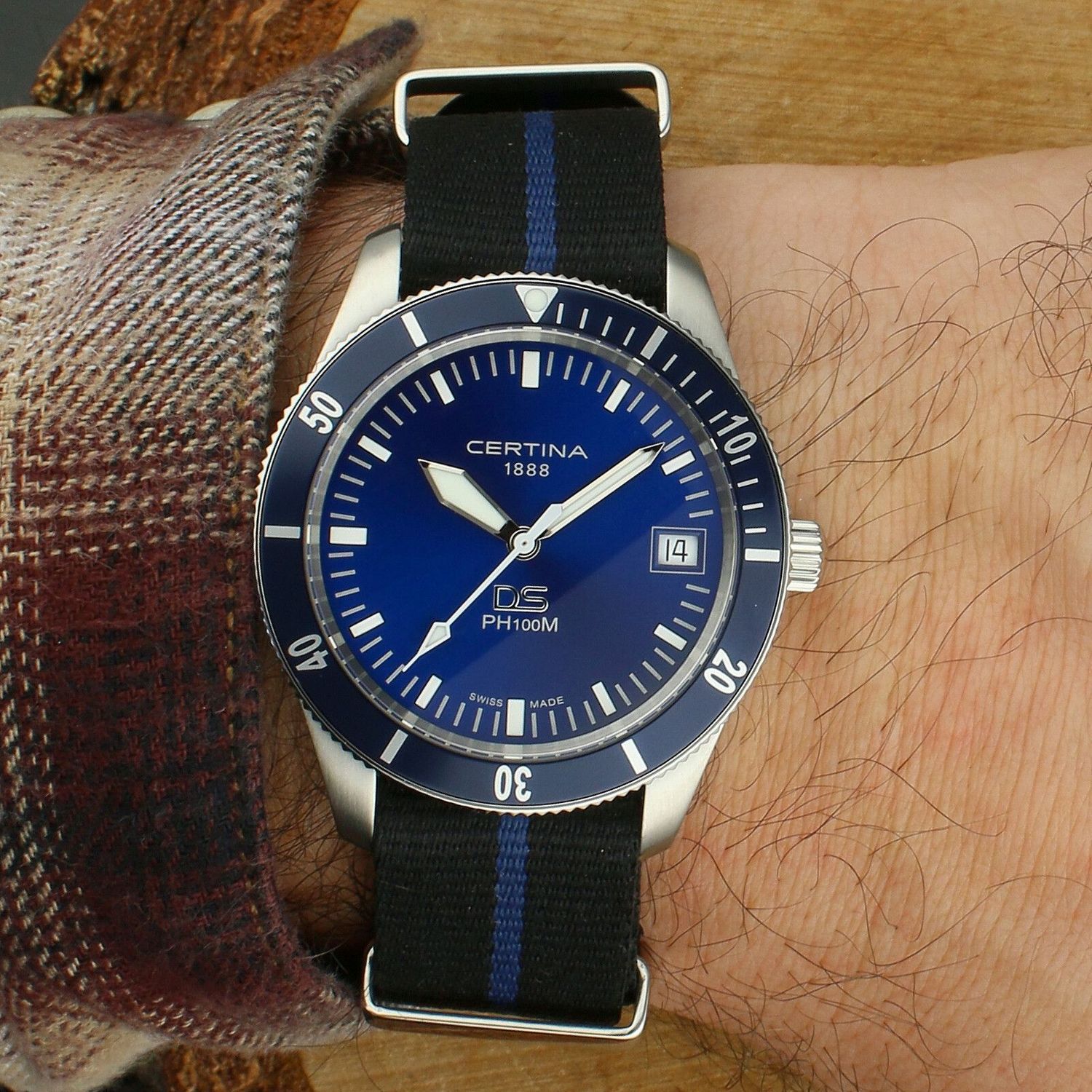 Zegarek CERTINA C044.410.18.040.00 Są prawowitymi następcami niezwykle wytrzymałych modeli z lat 60, które przyciągały uwagę swoim morskim charakterem i sportowym, eleganckim stylem..webp